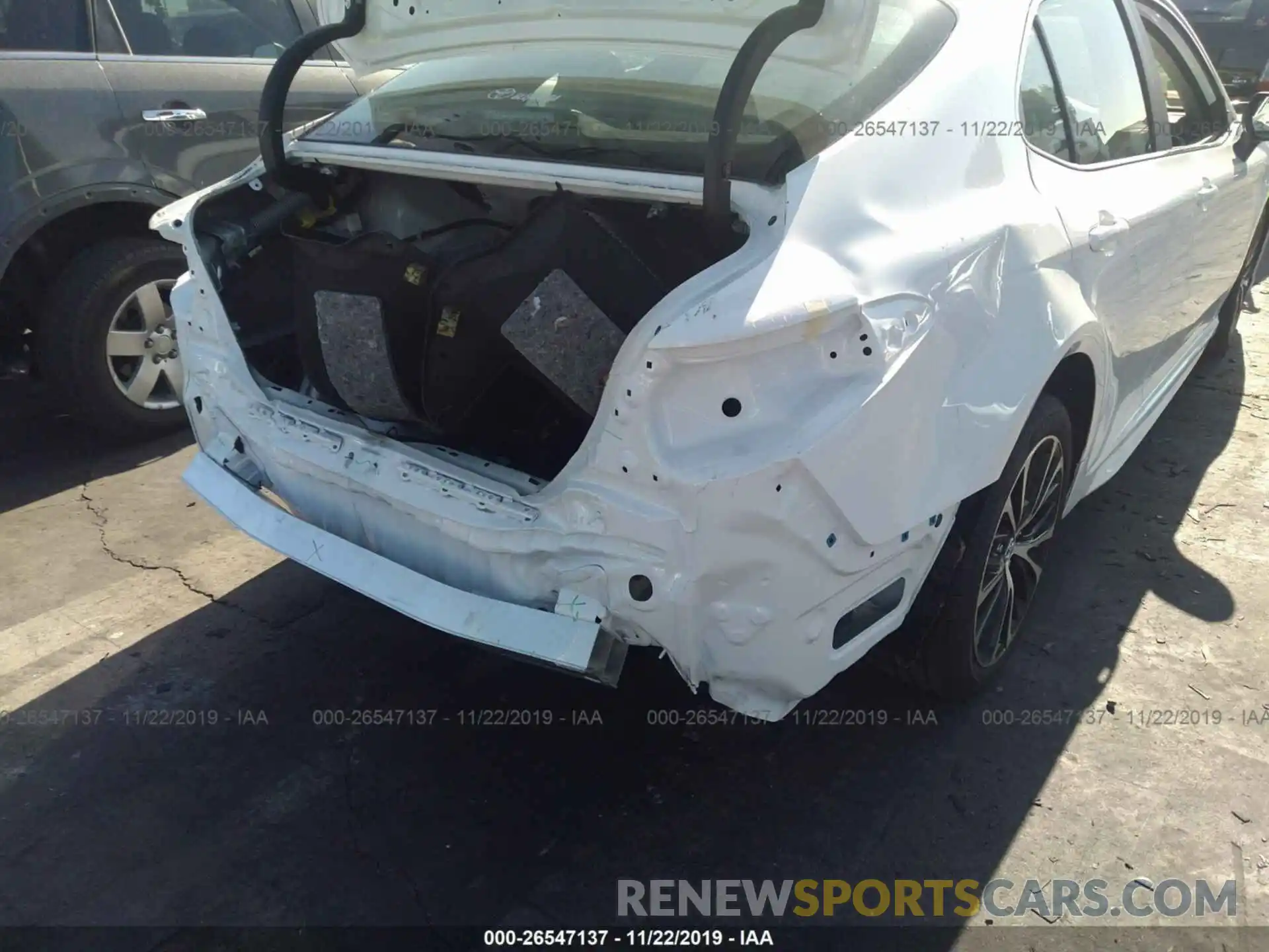 6 Photograph of a damaged car 4T1B11HK7KU824702 TOYOTA CAMRY 2019