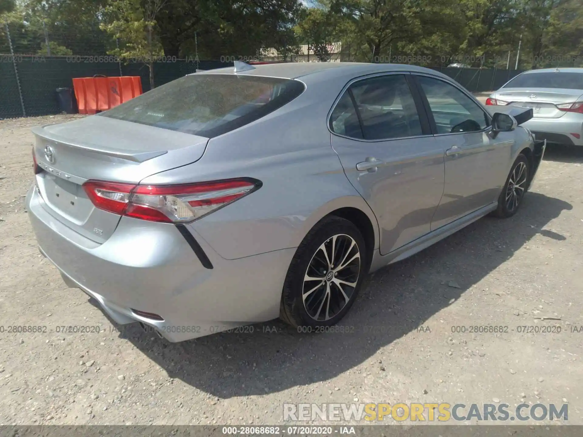 4 Photograph of a damaged car 4T1B11HK7KU830905 TOYOTA CAMRY 2019