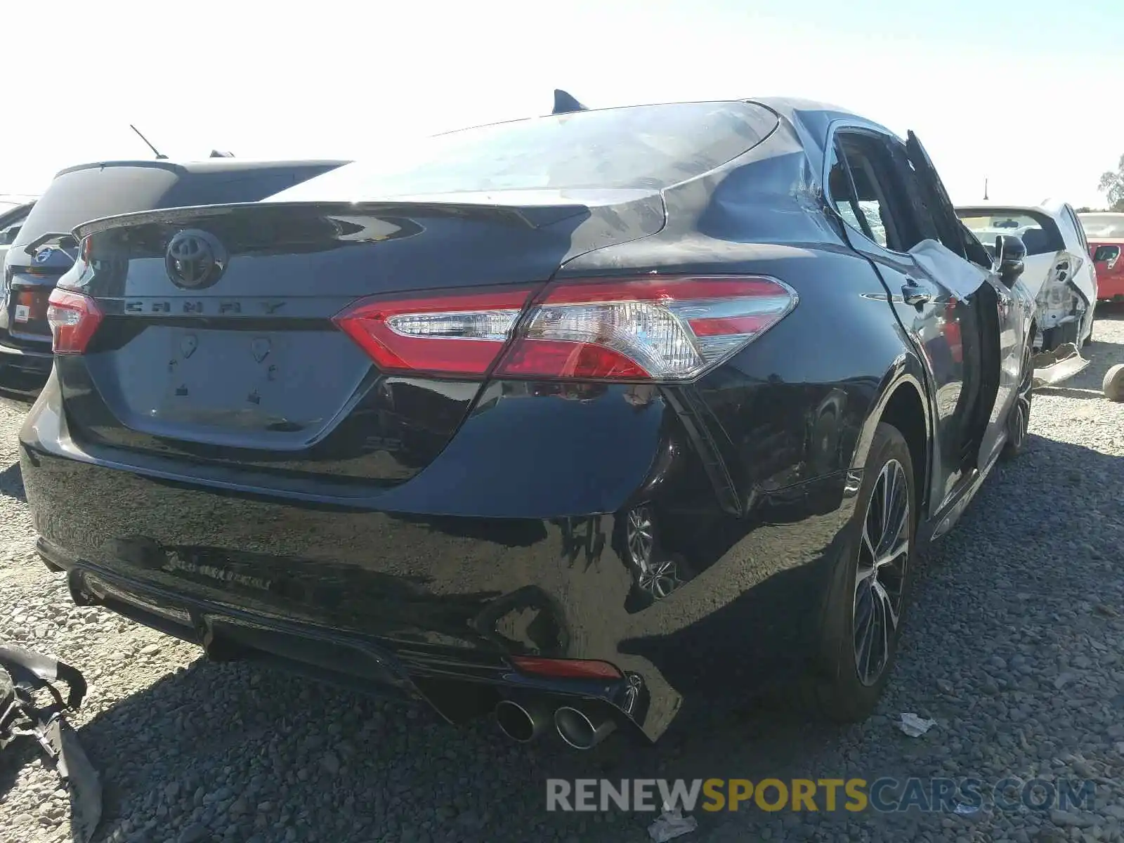 4 Photograph of a damaged car 4T1B11HK7KU834503 TOYOTA CAMRY 2019