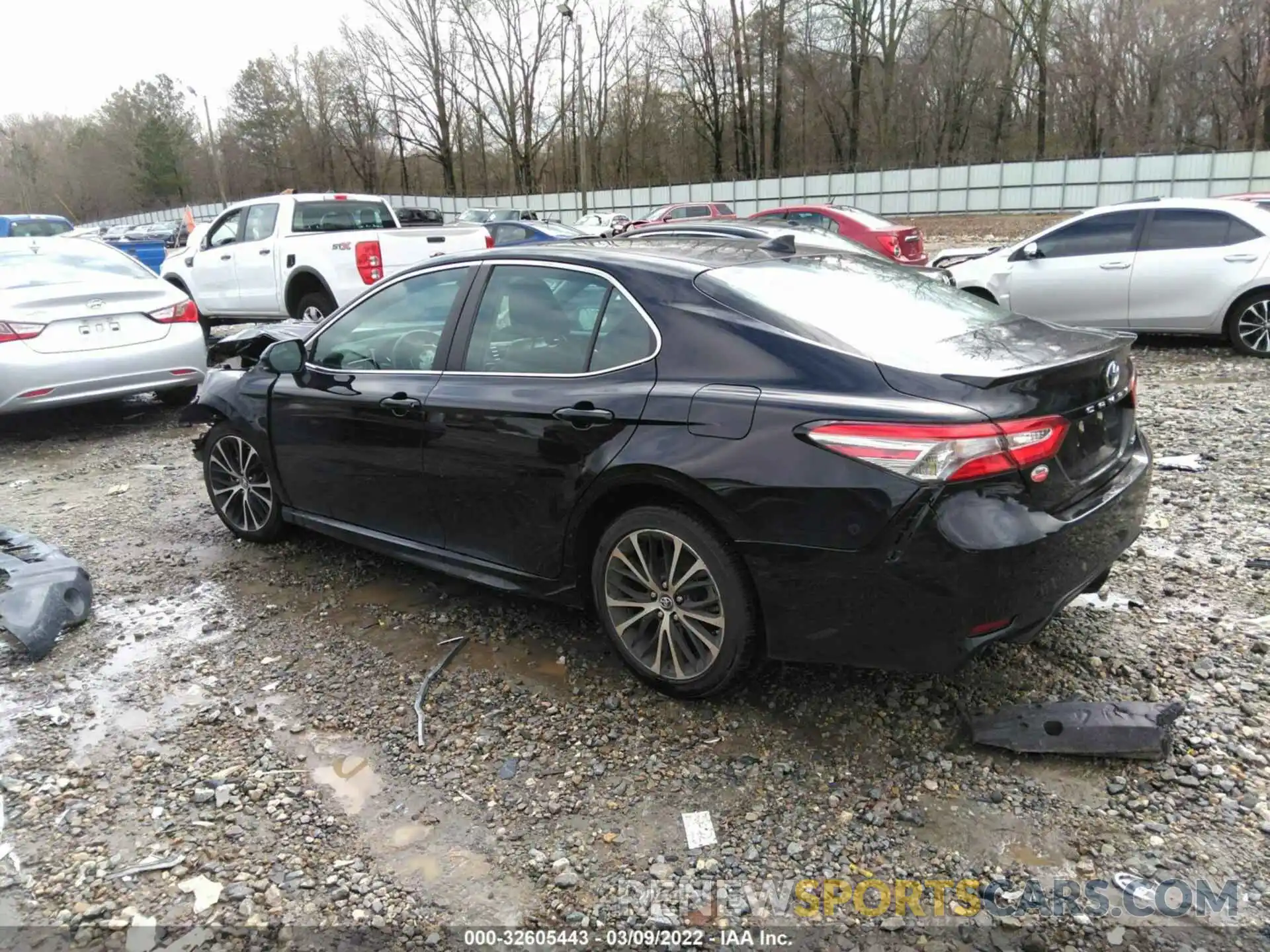 3 Photograph of a damaged car 4T1B11HK7KU835148 TOYOTA CAMRY 2019