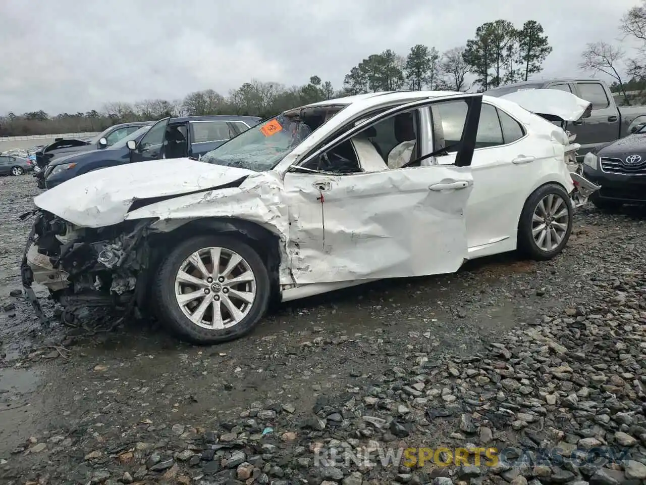 1 Photograph of a damaged car 4T1B11HK7KU838387 TOYOTA CAMRY 2019