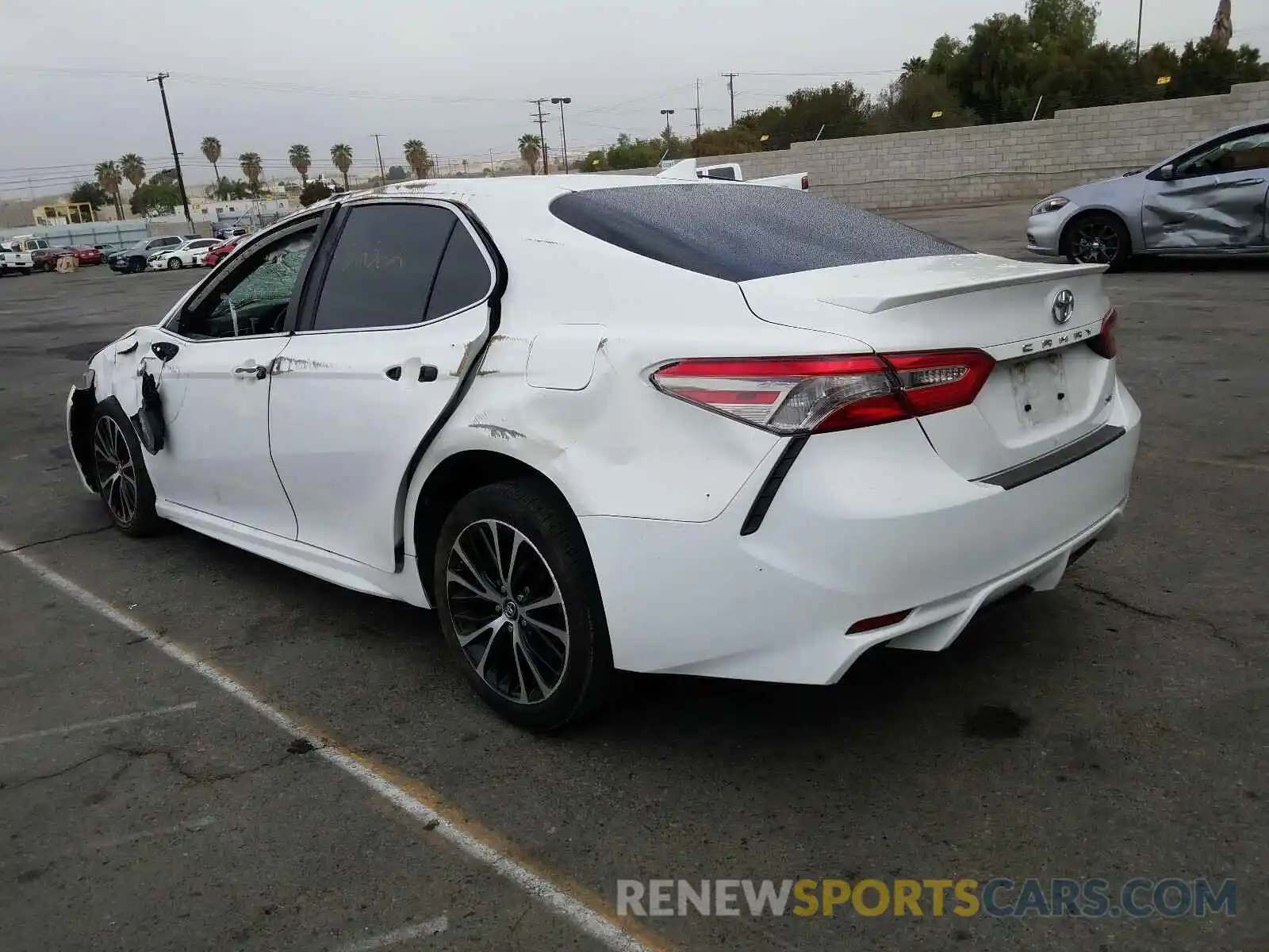 3 Photograph of a damaged car 4T1B11HK7KU839068 TOYOTA CAMRY 2019