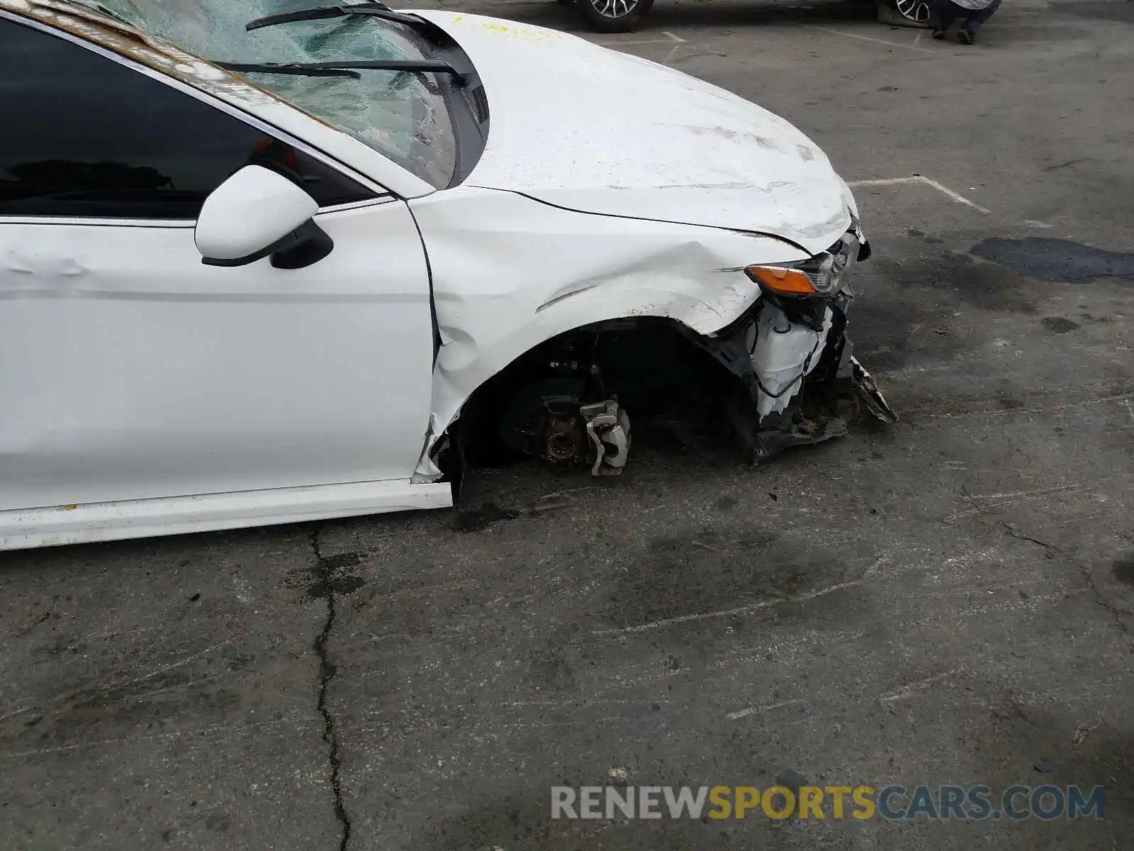 9 Photograph of a damaged car 4T1B11HK7KU839068 TOYOTA CAMRY 2019