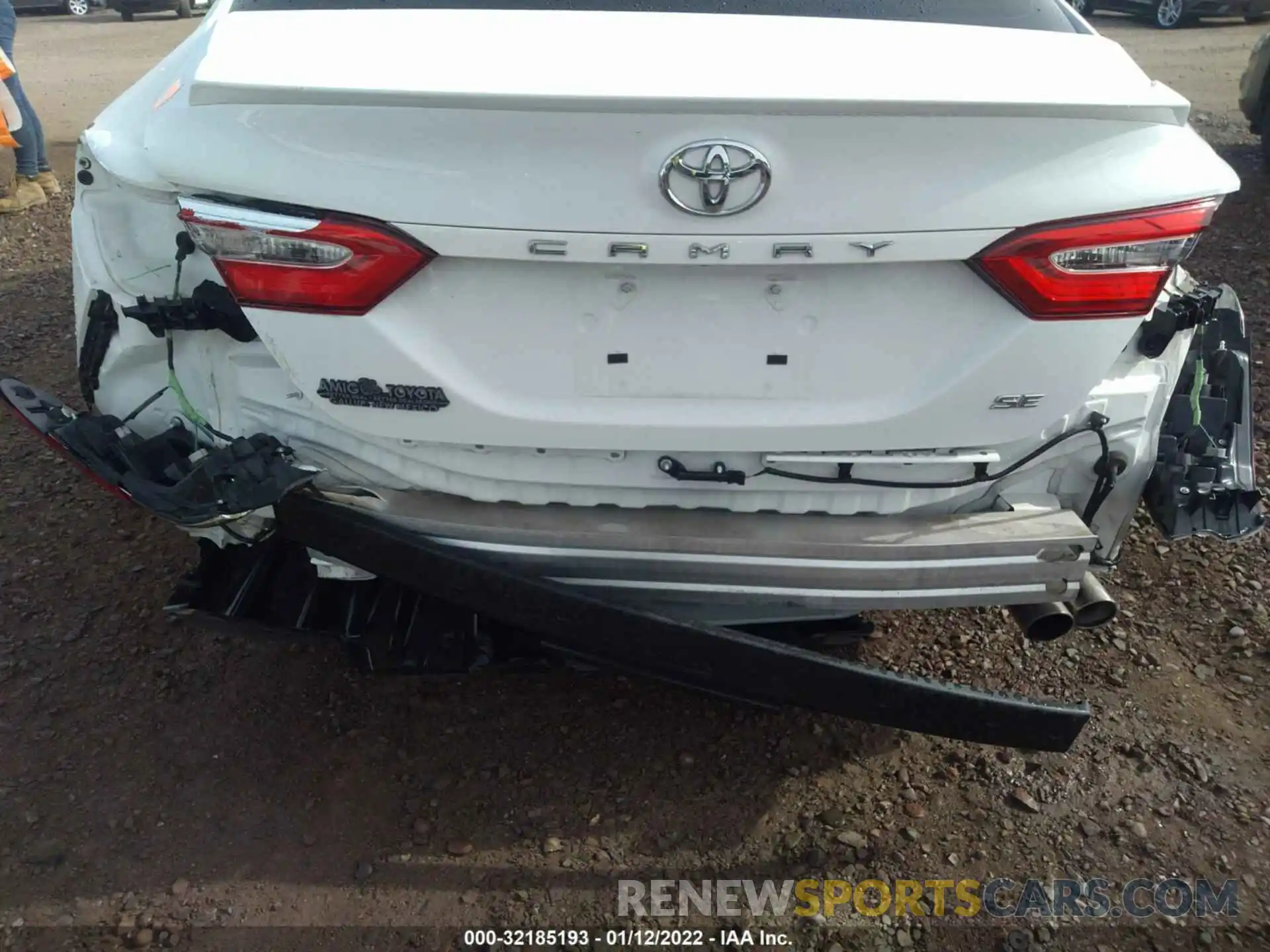 6 Photograph of a damaged car 4T1B11HK7KU840835 TOYOTA CAMRY 2019