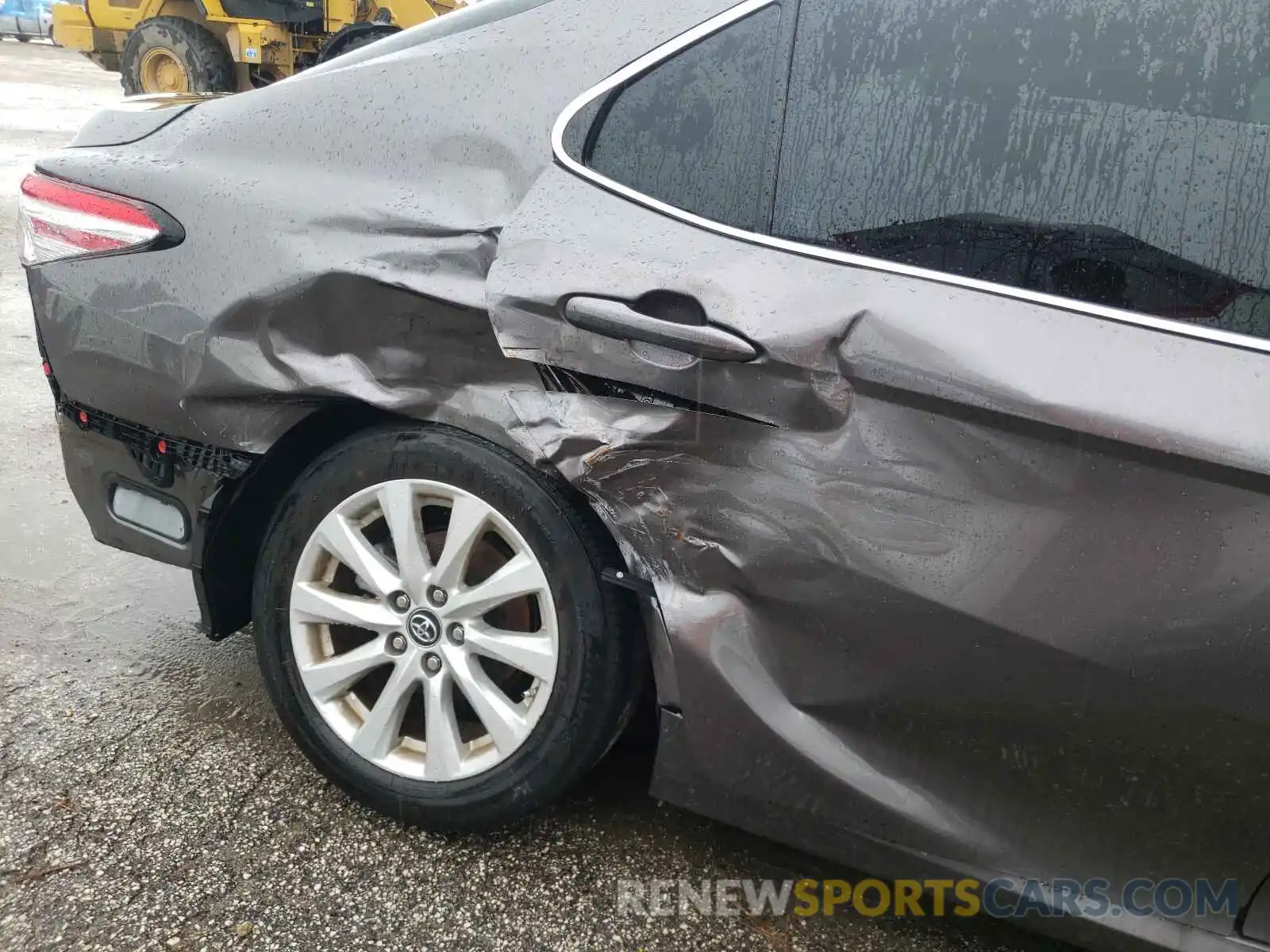 9 Photograph of a damaged car 4T1B11HK7KU843802 TOYOTA CAMRY 2019