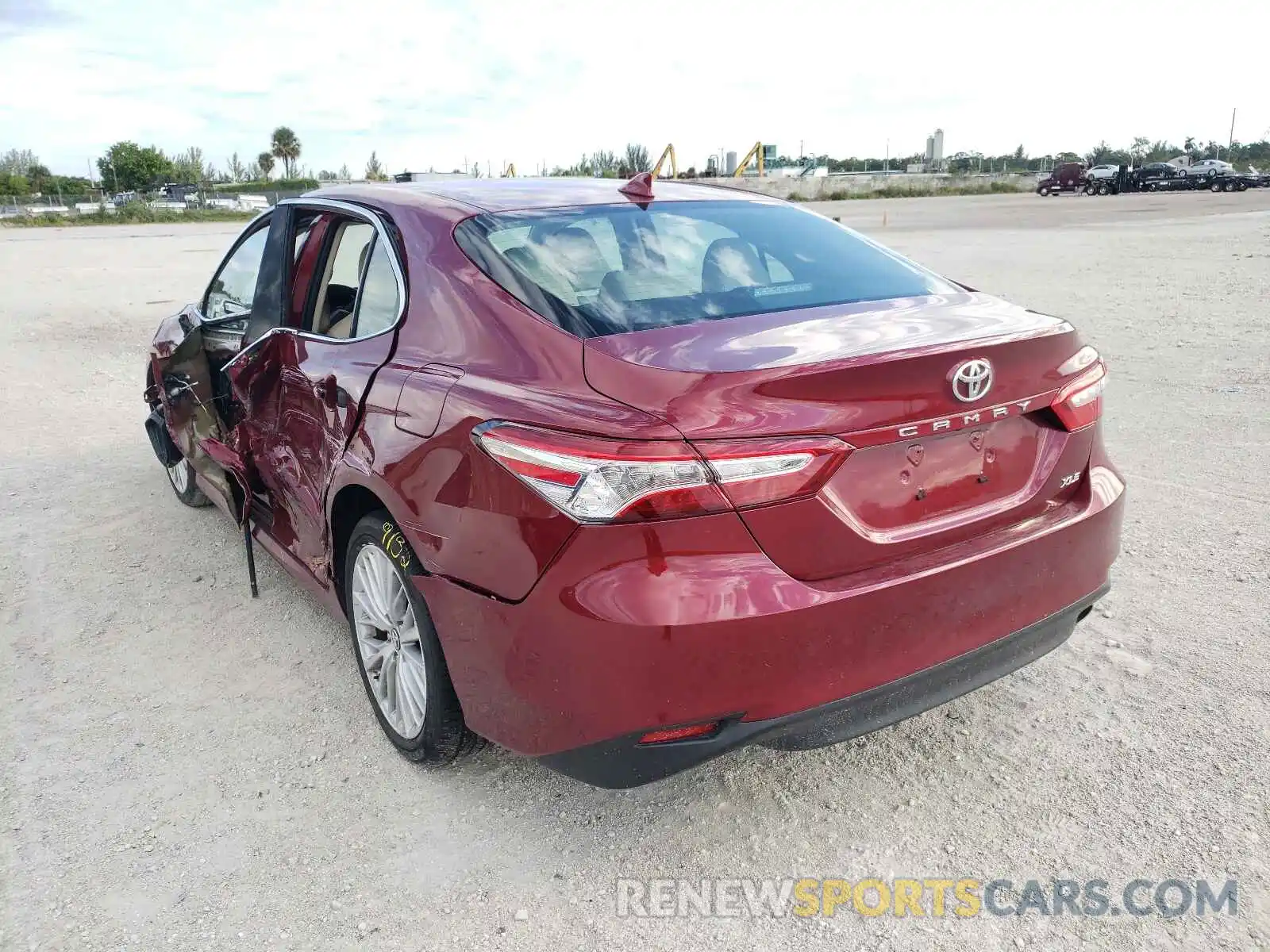 3 Photograph of a damaged car 4T1B11HK7KU844206 TOYOTA CAMRY 2019