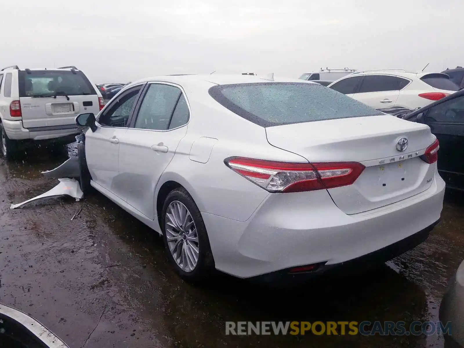 3 Photograph of a damaged car 4T1B11HK7KU846053 TOYOTA CAMRY 2019