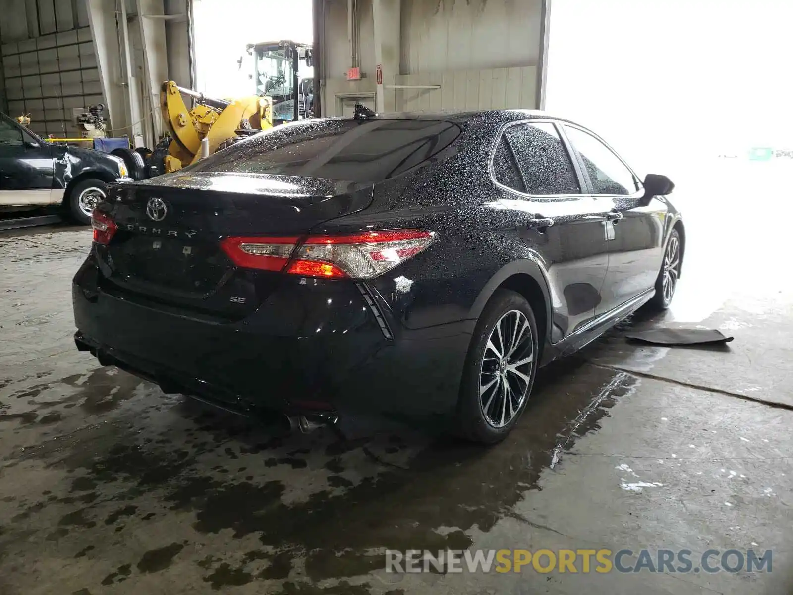 4 Photograph of a damaged car 4T1B11HK7KU847039 TOYOTA CAMRY 2019