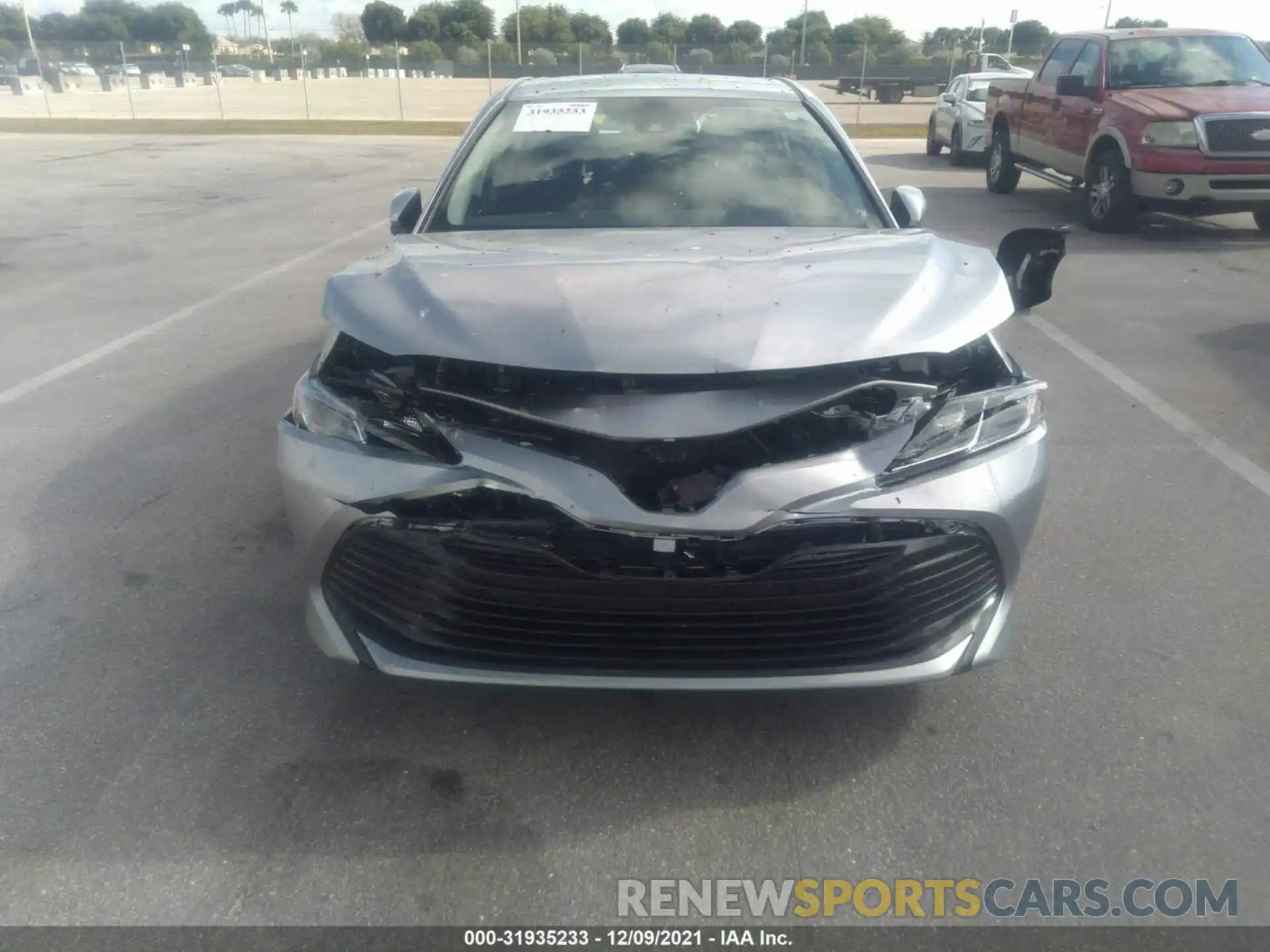 6 Photograph of a damaged car 4T1B11HK7KU847090 TOYOTA CAMRY 2019