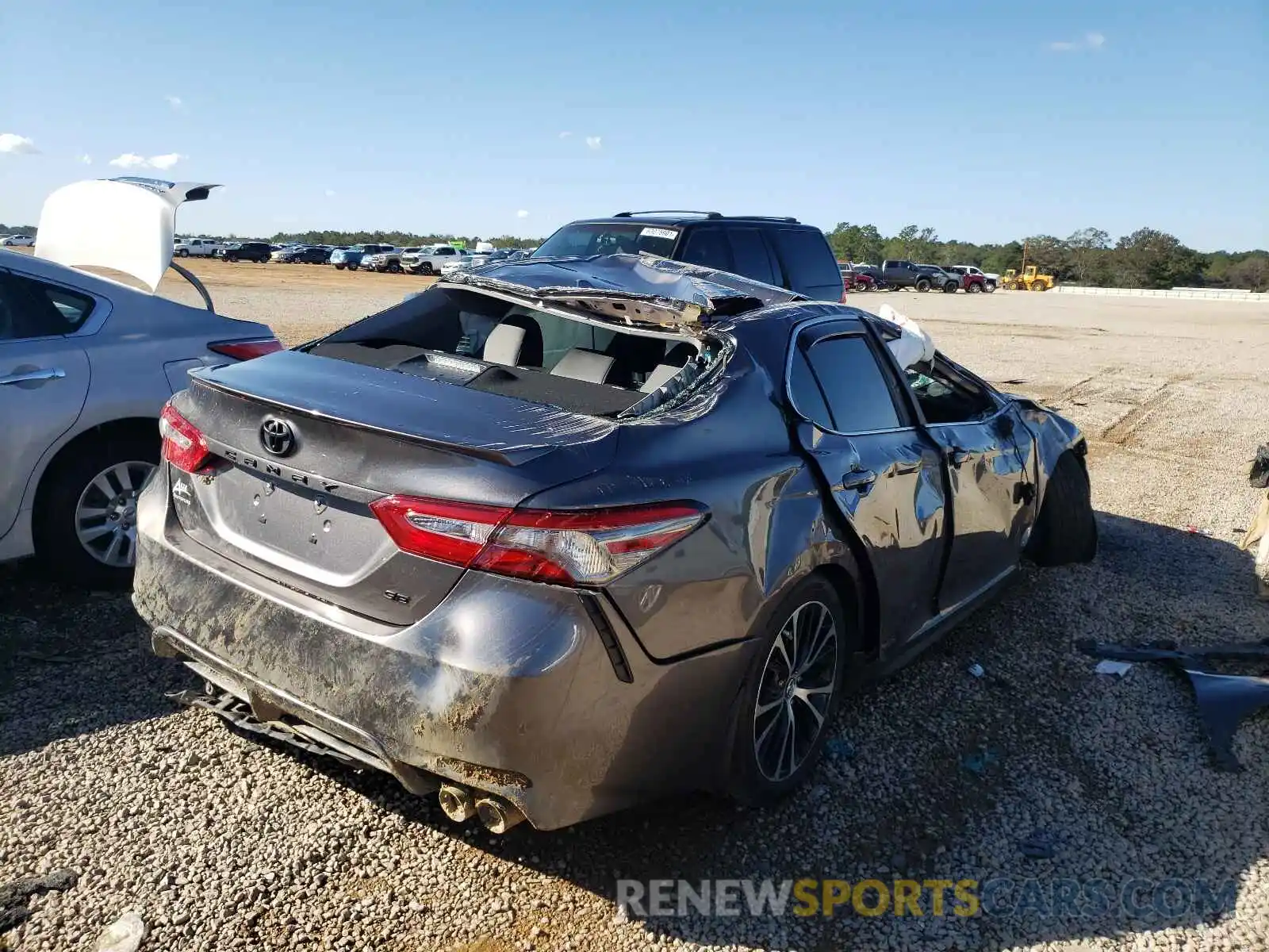 4 Photograph of a damaged car 4T1B11HK7KU847820 TOYOTA CAMRY 2019