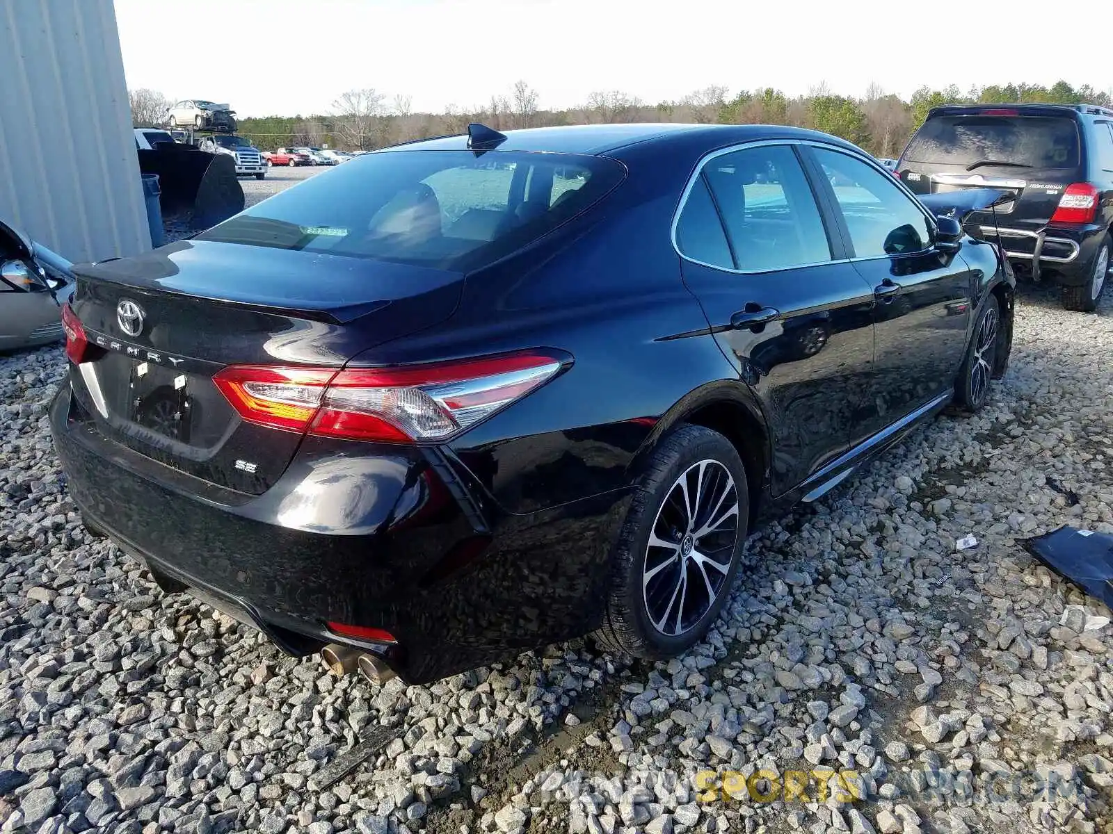 4 Photograph of a damaged car 4T1B11HK7KU851396 TOYOTA CAMRY 2019