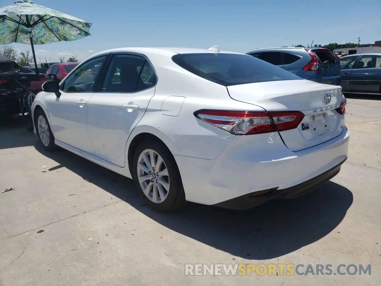 3 Photograph of a damaged car 4T1B11HK7KU851432 TOYOTA CAMRY 2019