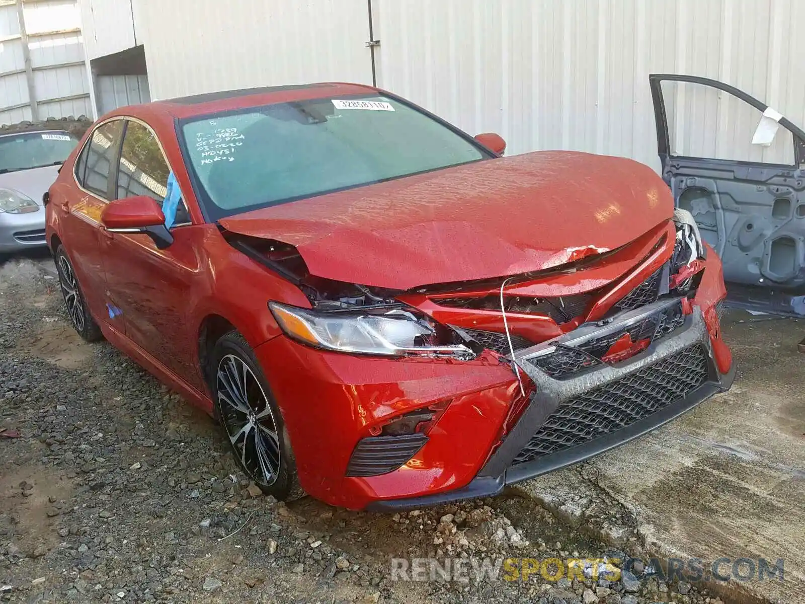 1 Photograph of a damaged car 4T1B11HK8KU159826 TOYOTA CAMRY 2019