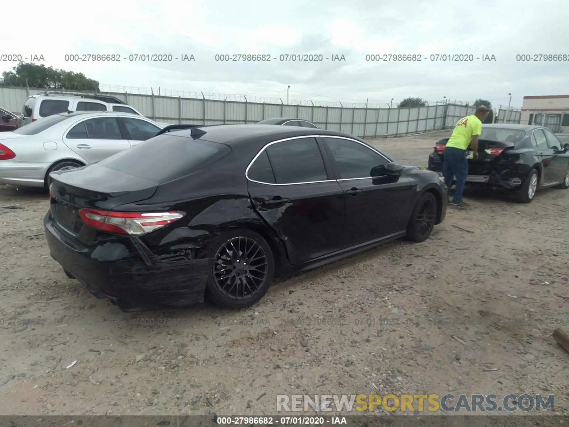 4 Photograph of a damaged car 4T1B11HK8KU159972 TOYOTA CAMRY 2019