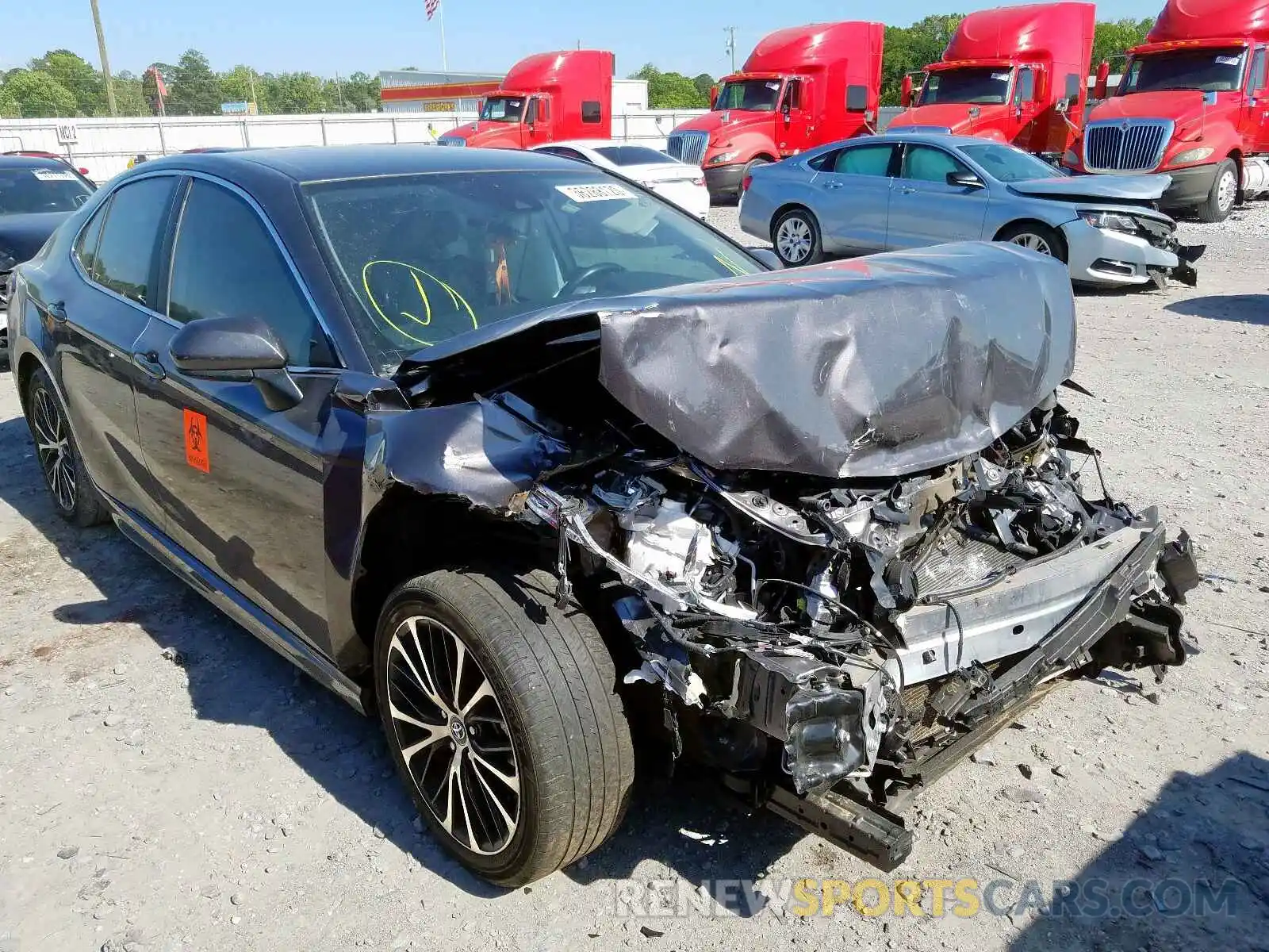 1 Photograph of a damaged car 4T1B11HK8KU160488 TOYOTA CAMRY 2019