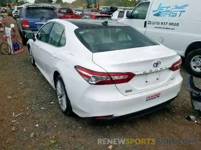 3 Photograph of a damaged car 4T1B11HK8KU161141 TOYOTA CAMRY 2019