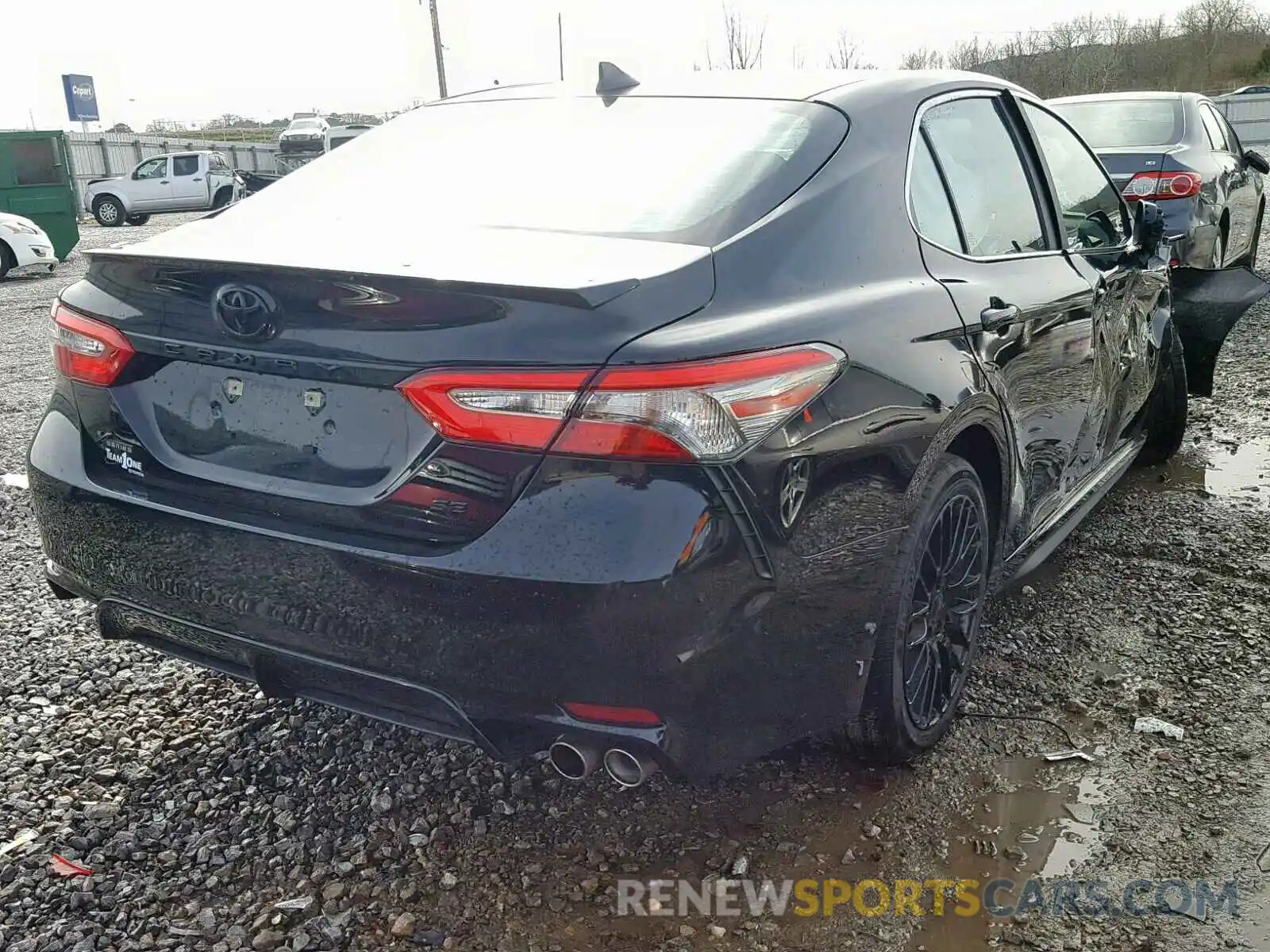 4 Photograph of a damaged car 4T1B11HK8KU161530 TOYOTA CAMRY 2019