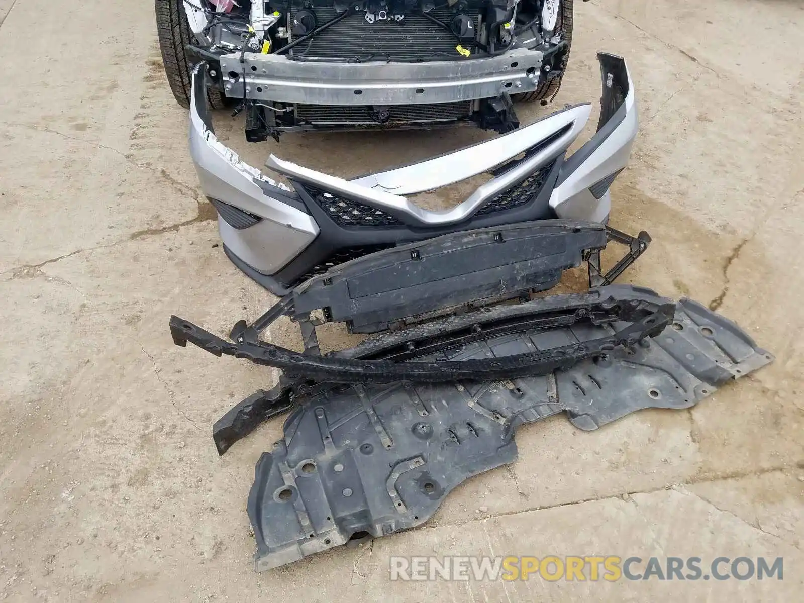 9 Photograph of a damaged car 4T1B11HK8KU164069 TOYOTA CAMRY 2019