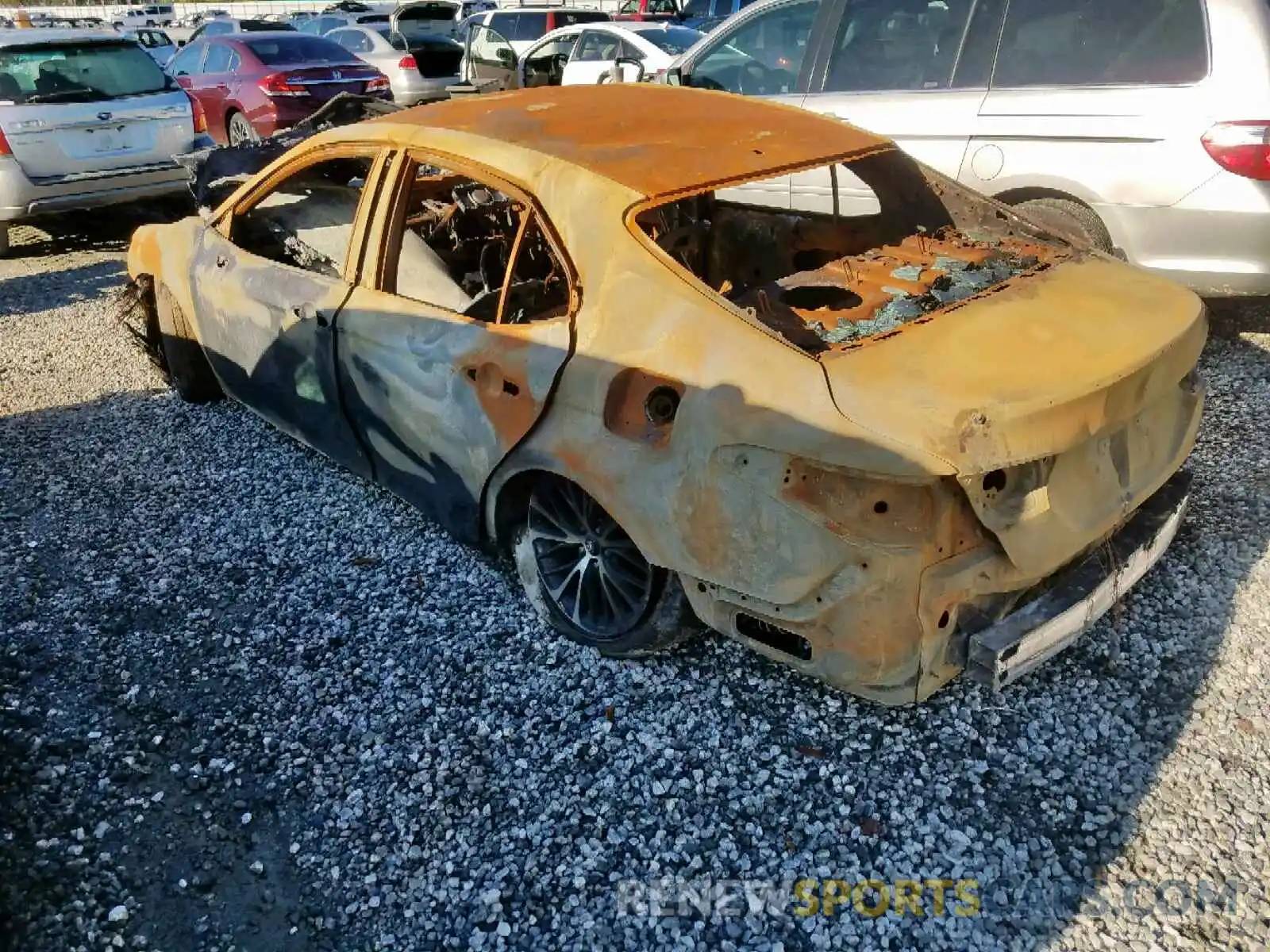 3 Photograph of a damaged car 4T1B11HK8KU164105 TOYOTA CAMRY 2019