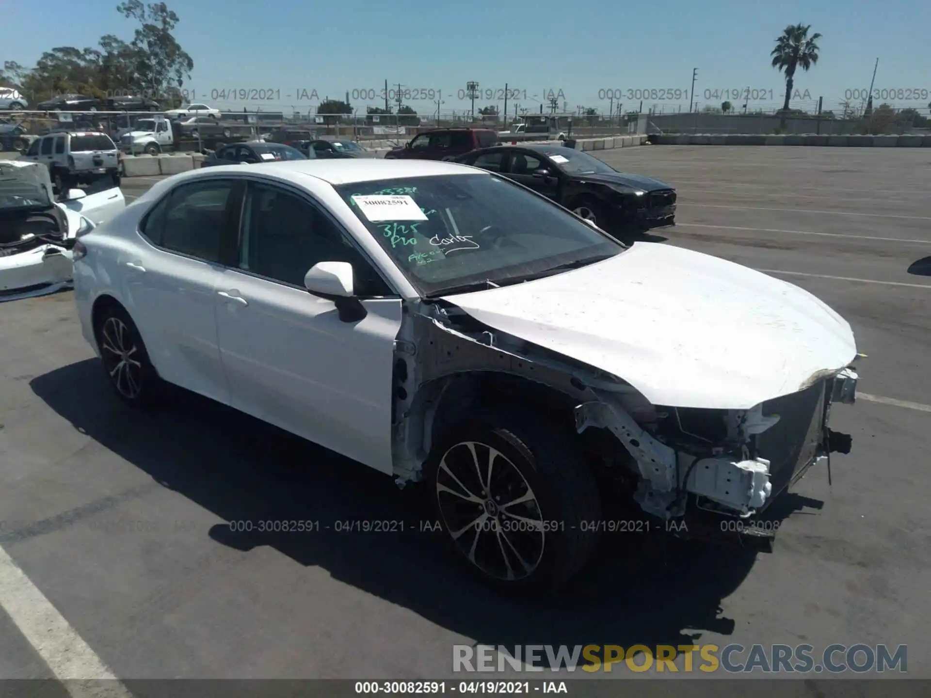 1 Photograph of a damaged car 4T1B11HK8KU164346 TOYOTA CAMRY 2019