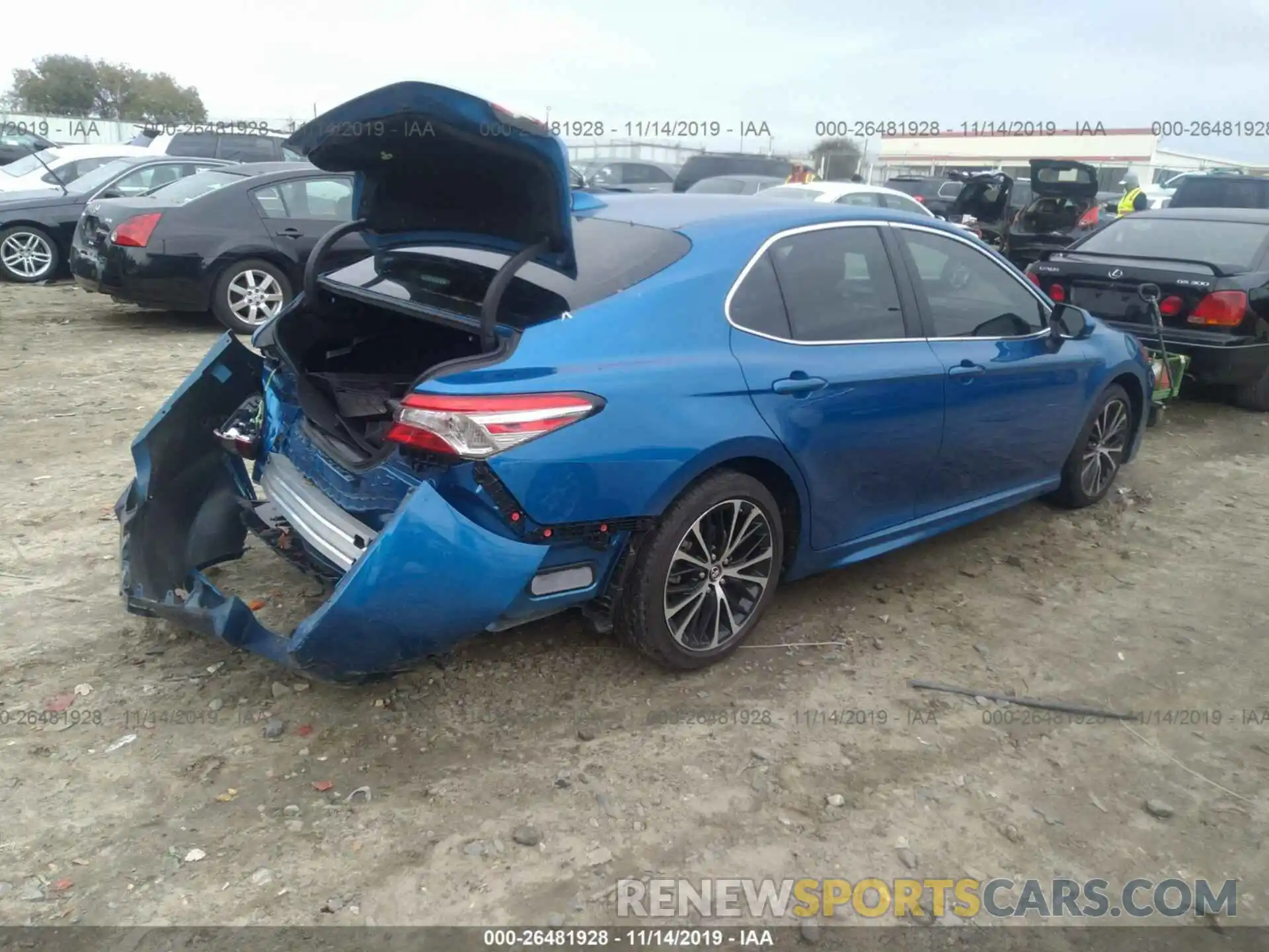 4 Photograph of a damaged car 4T1B11HK8KU165349 TOYOTA CAMRY 2019