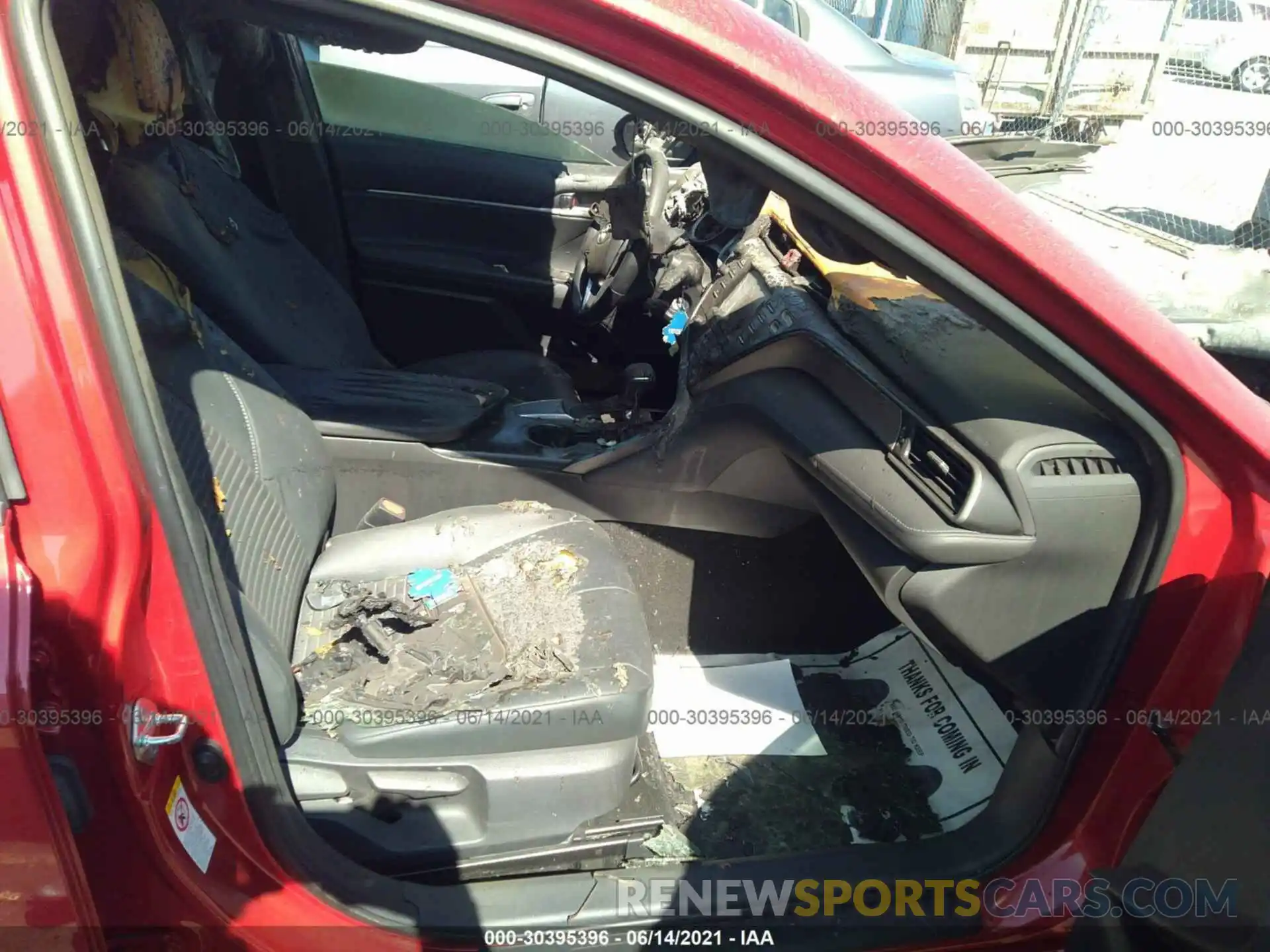 5 Photograph of a damaged car 4T1B11HK8KU165528 TOYOTA CAMRY 2019