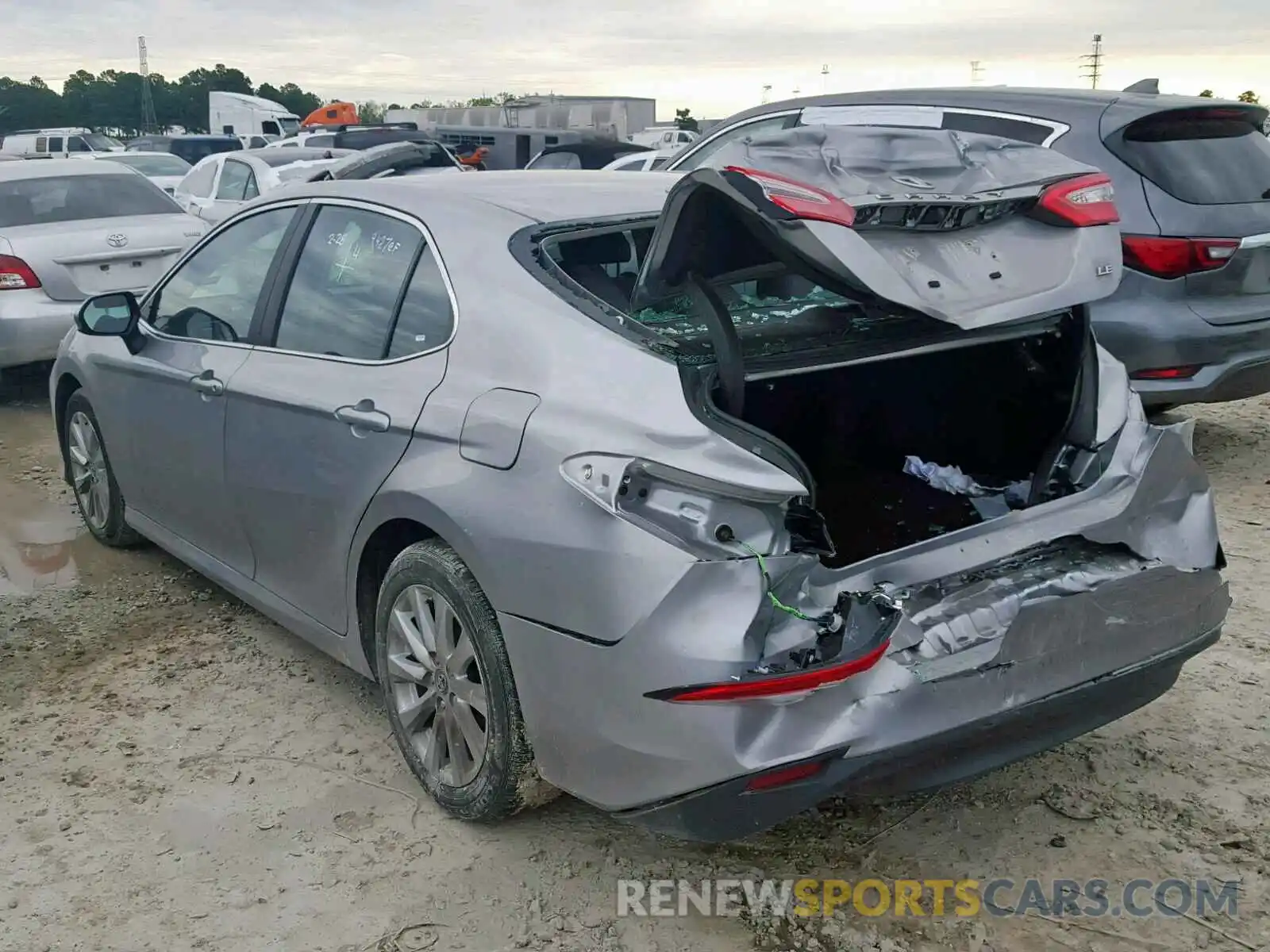 3 Photograph of a damaged car 4T1B11HK8KU166307 TOYOTA CAMRY 2019