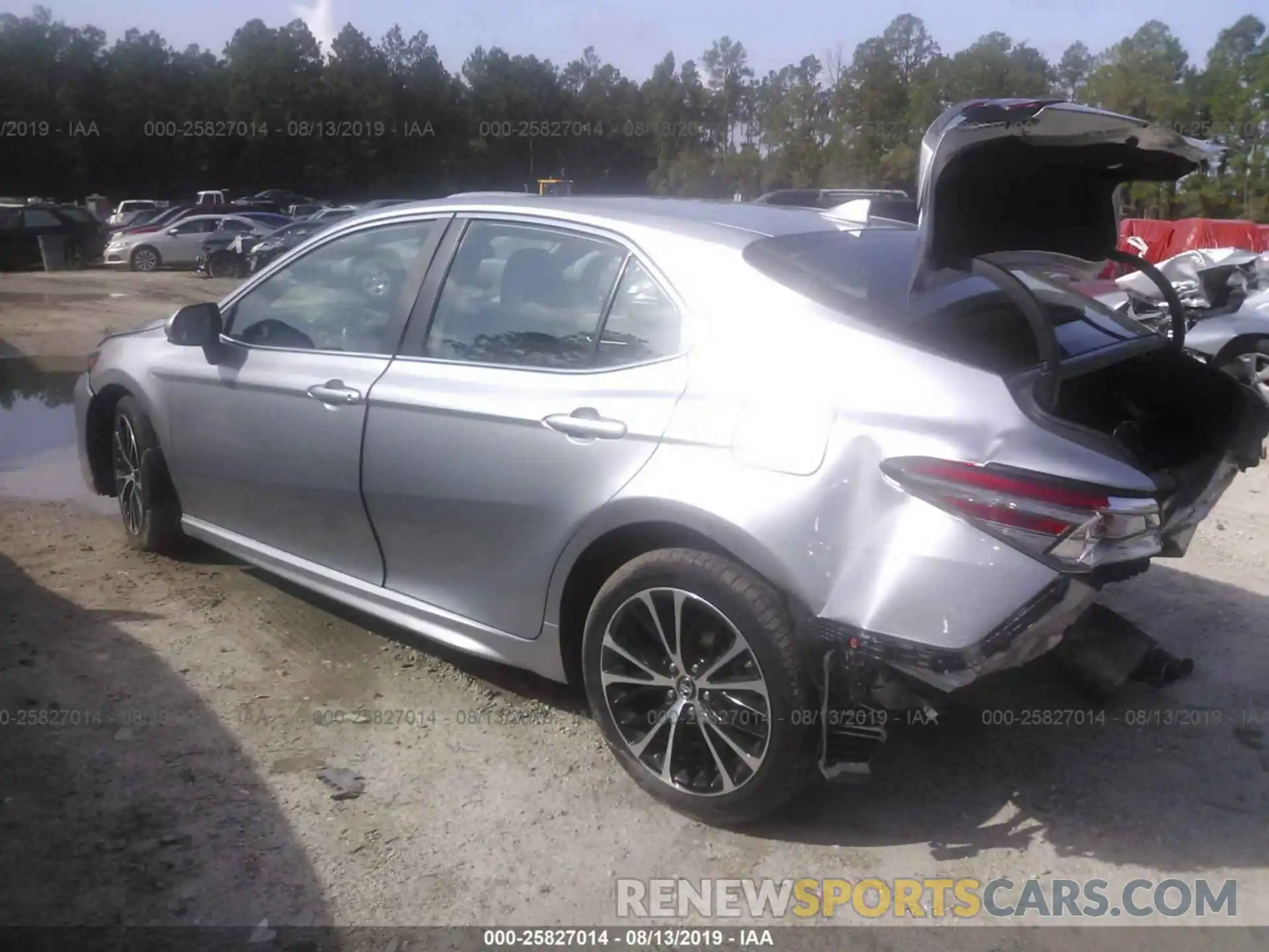 3 Photograph of a damaged car 4T1B11HK8KU167456 TOYOTA CAMRY 2019