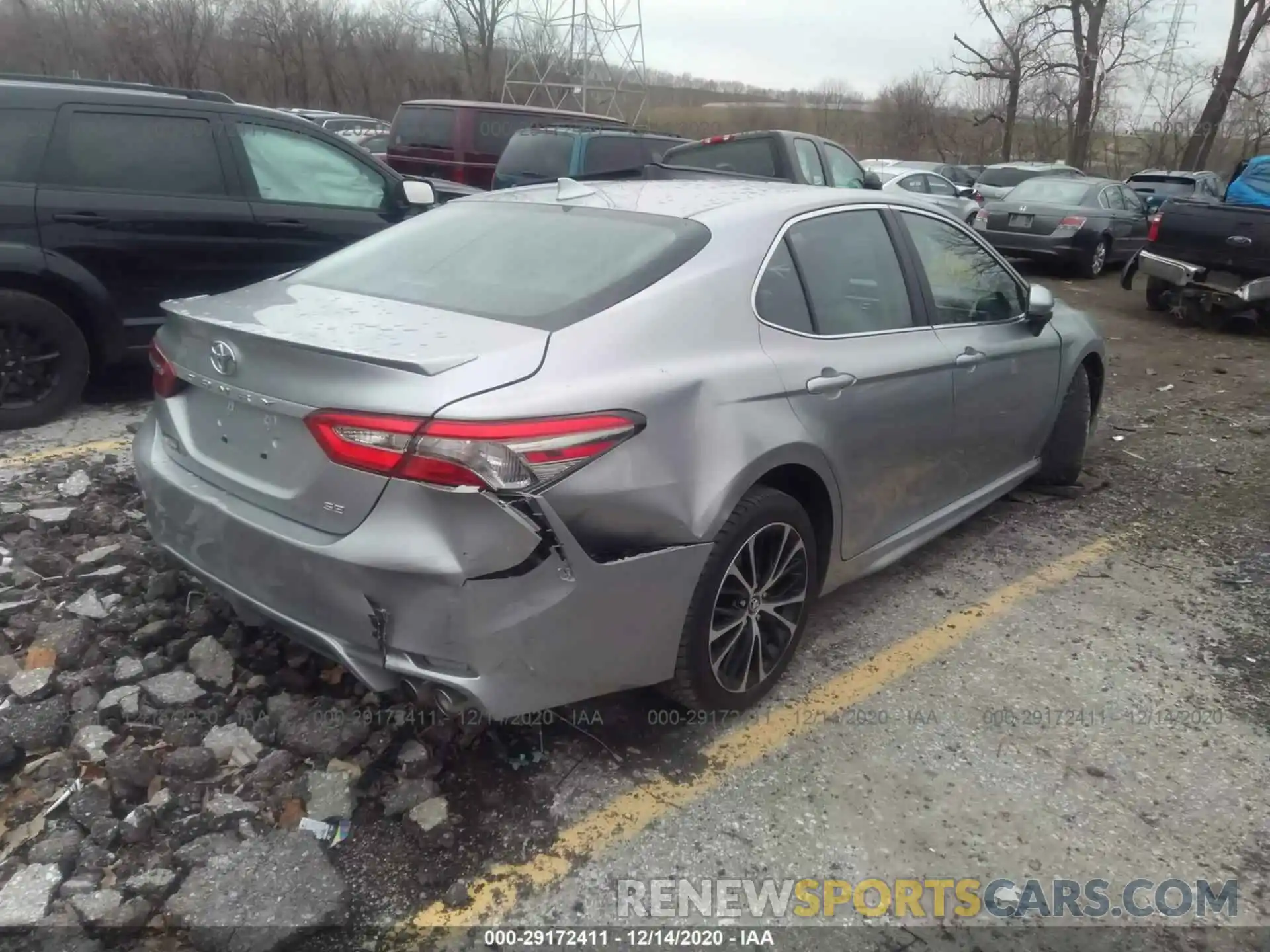 4 Photograph of a damaged car 4T1B11HK8KU168607 TOYOTA CAMRY 2019