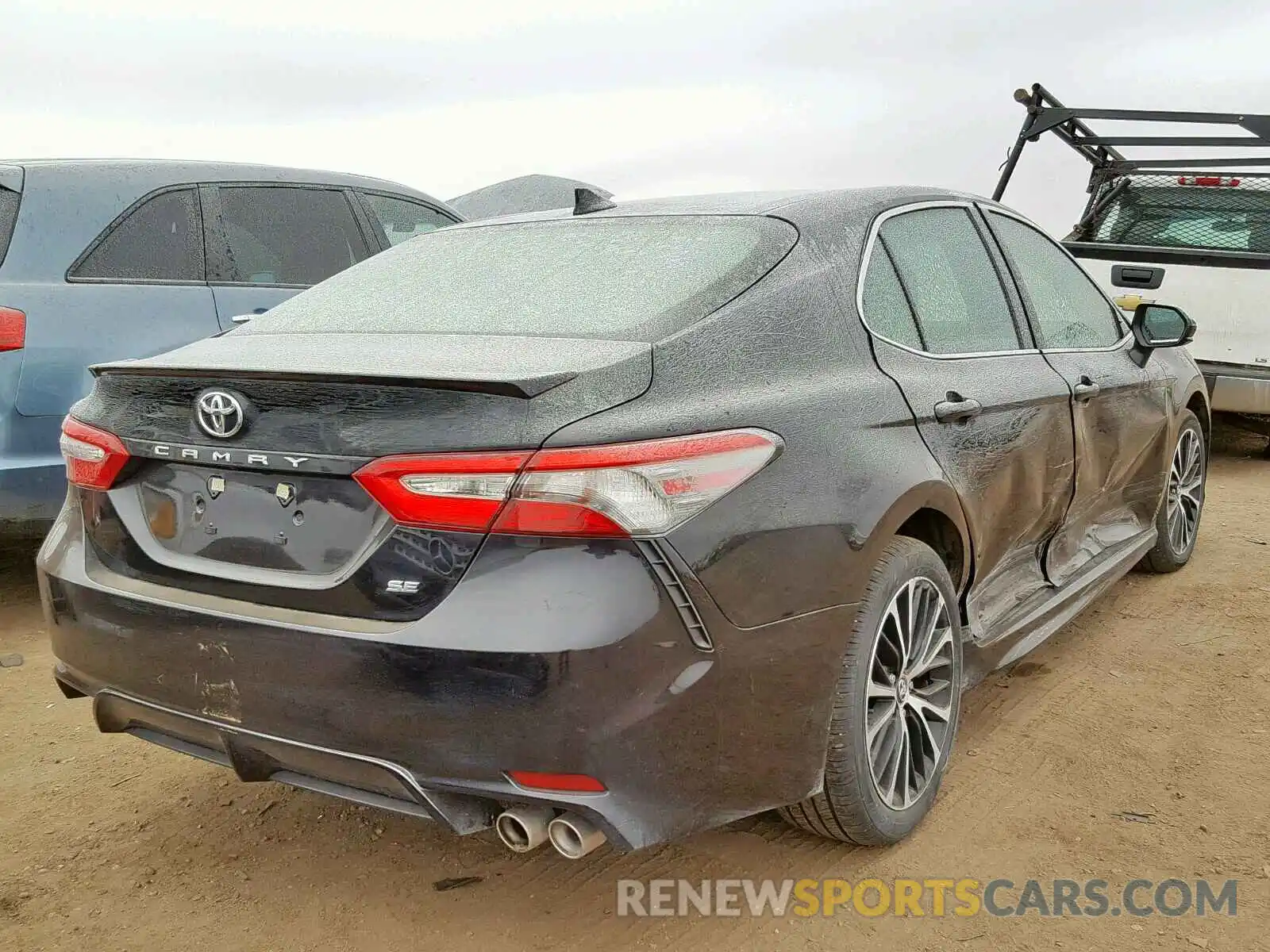 4 Фотография поврежденного автомобиля 4T1B11HK8KU169627 TOYOTA CAMRY 2019