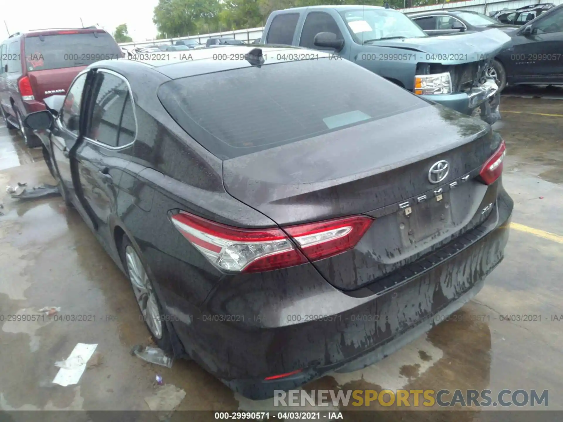 3 Photograph of a damaged car 4T1B11HK8KU169885 TOYOTA CAMRY 2019