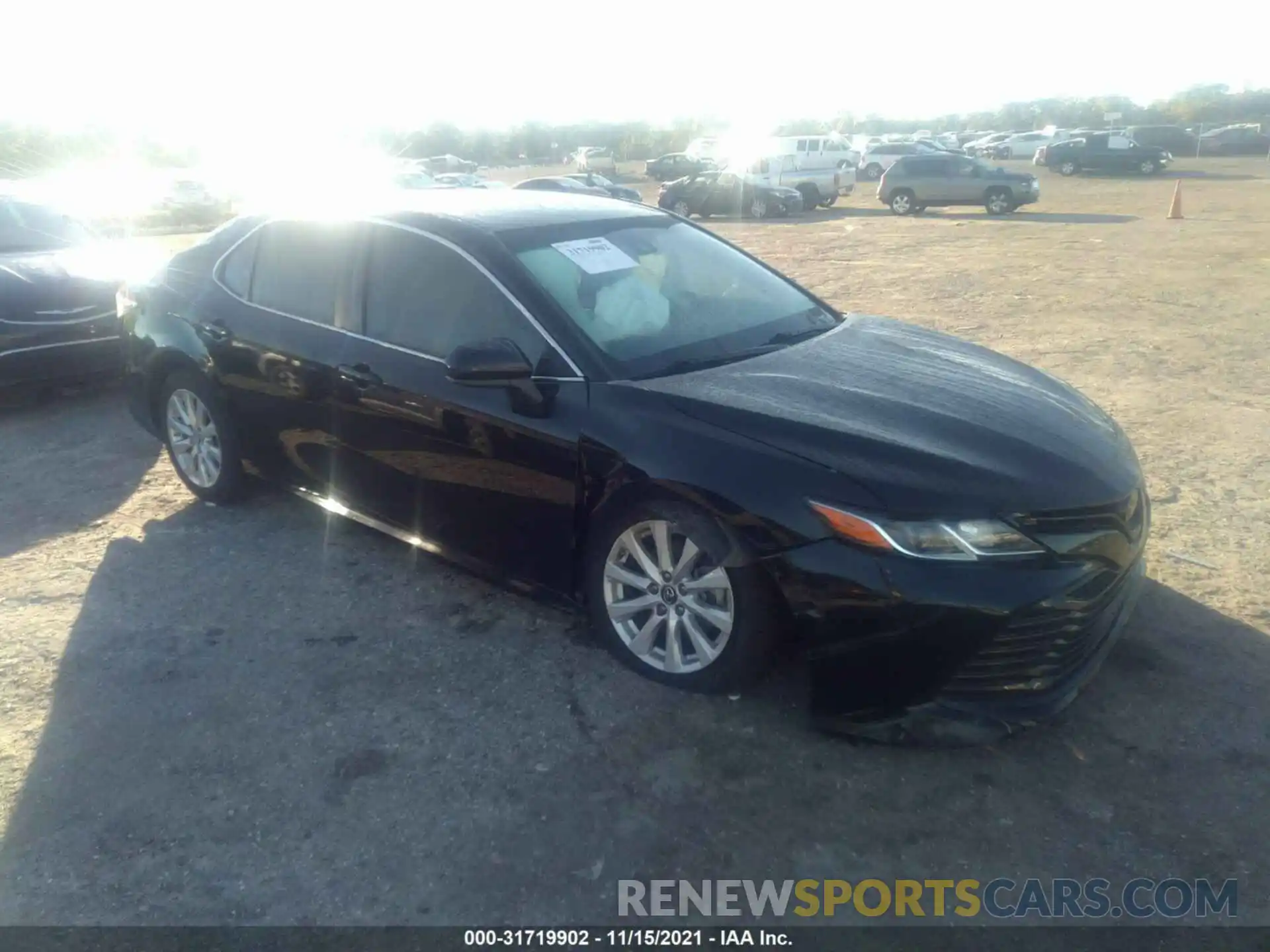 1 Photograph of a damaged car 4T1B11HK8KU170180 TOYOTA CAMRY 2019