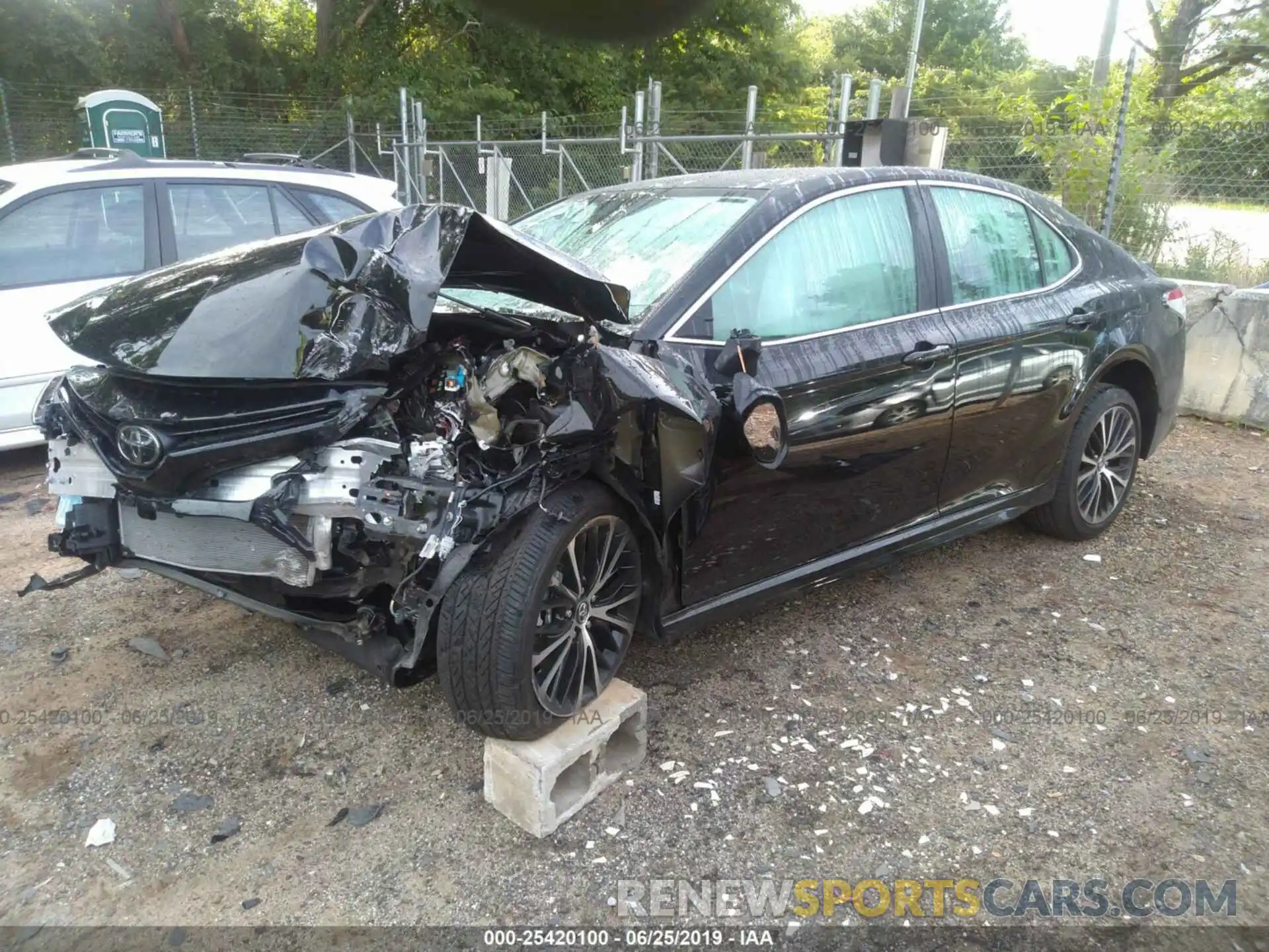 2 Photograph of a damaged car 4T1B11HK8KU170700 TOYOTA CAMRY 2019