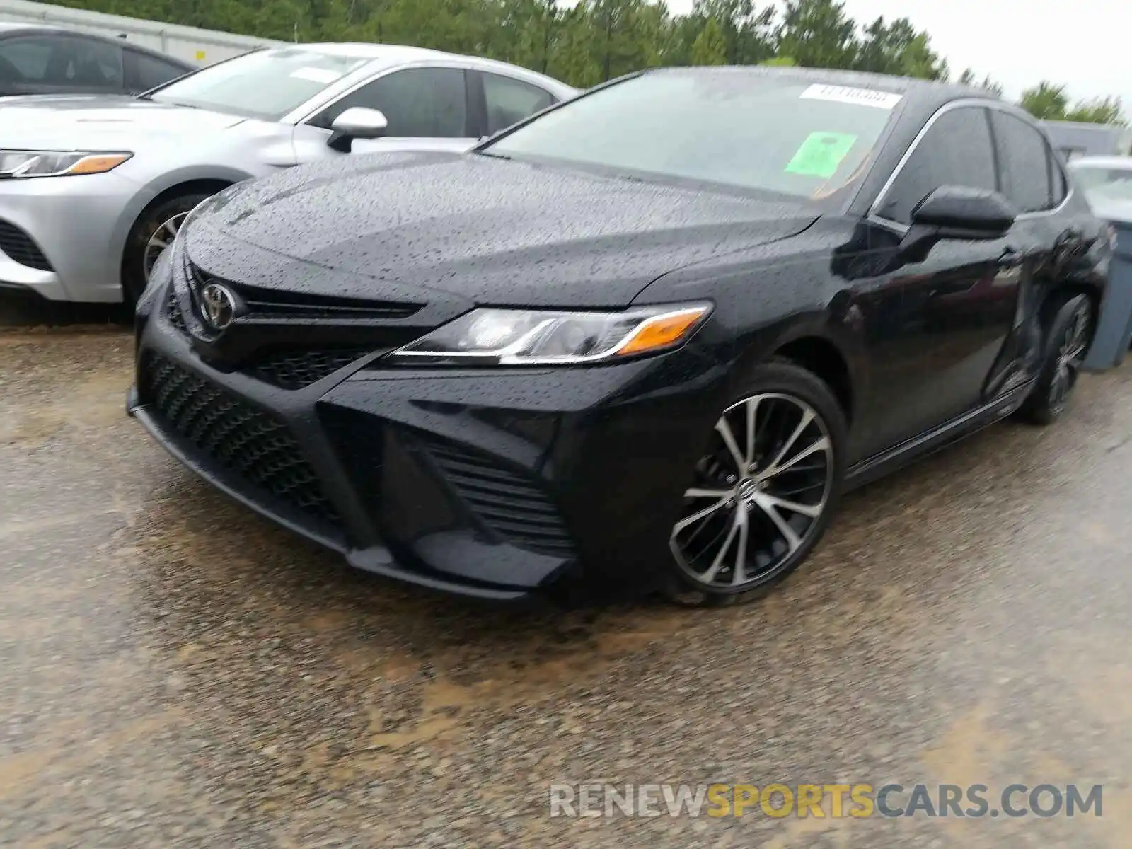 2 Photograph of a damaged car 4T1B11HK8KU172897 TOYOTA CAMRY 2019