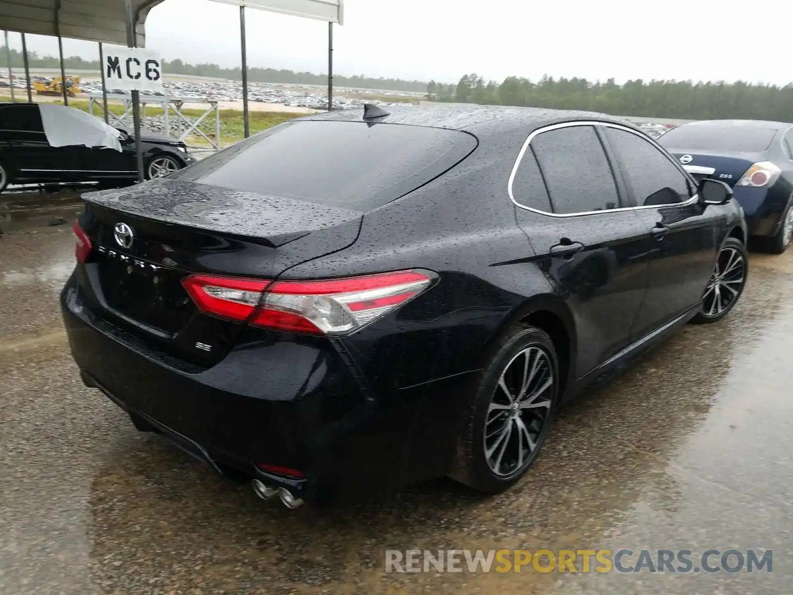 4 Photograph of a damaged car 4T1B11HK8KU172897 TOYOTA CAMRY 2019