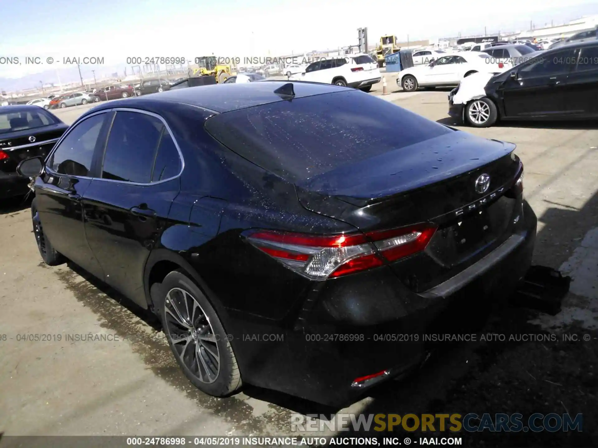 3 Photograph of a damaged car 4T1B11HK8KU173175 TOYOTA CAMRY 2019