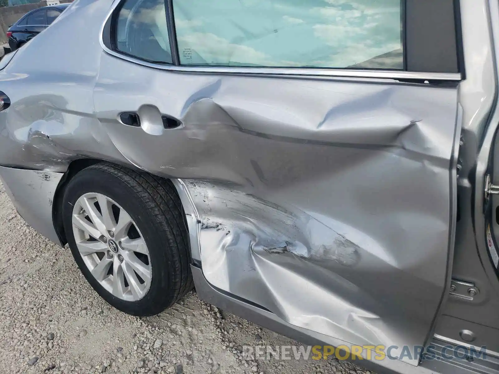 9 Photograph of a damaged car 4T1B11HK8KU173838 TOYOTA CAMRY 2019