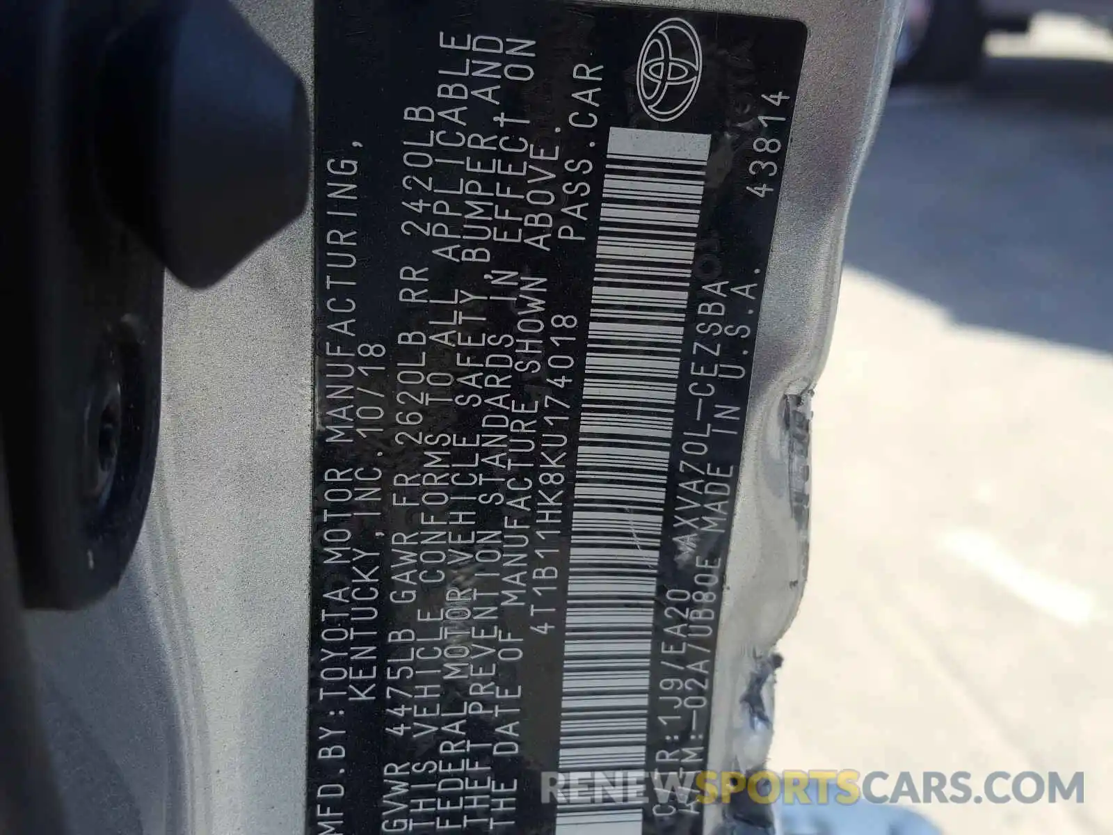 10 Photograph of a damaged car 4T1B11HK8KU174018 TOYOTA CAMRY 2019