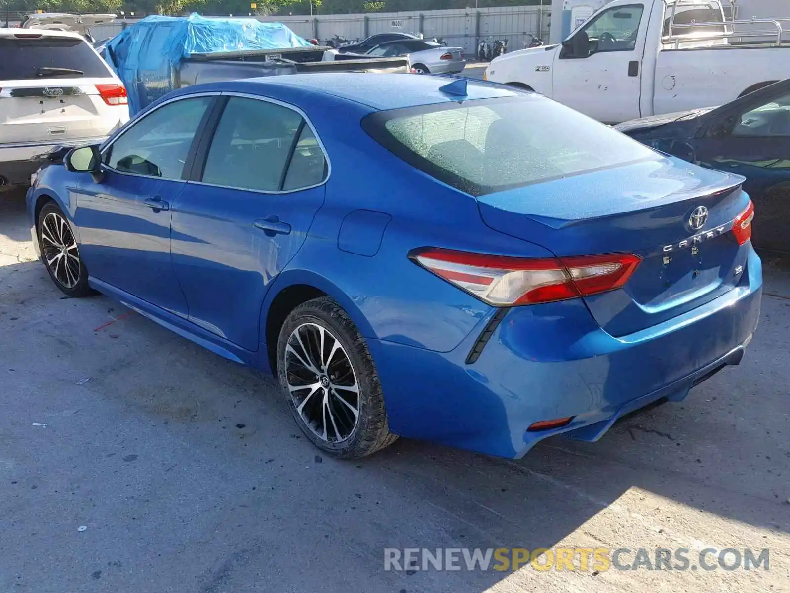 3 Photograph of a damaged car 4T1B11HK8KU175282 TOYOTA CAMRY 2019