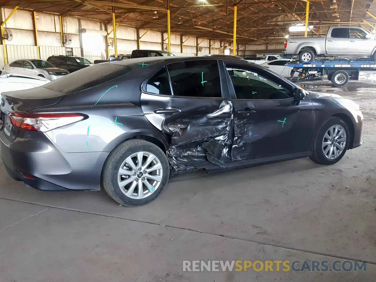 9 Photograph of a damaged car 4T1B11HK8KU175394 TOYOTA CAMRY 2019