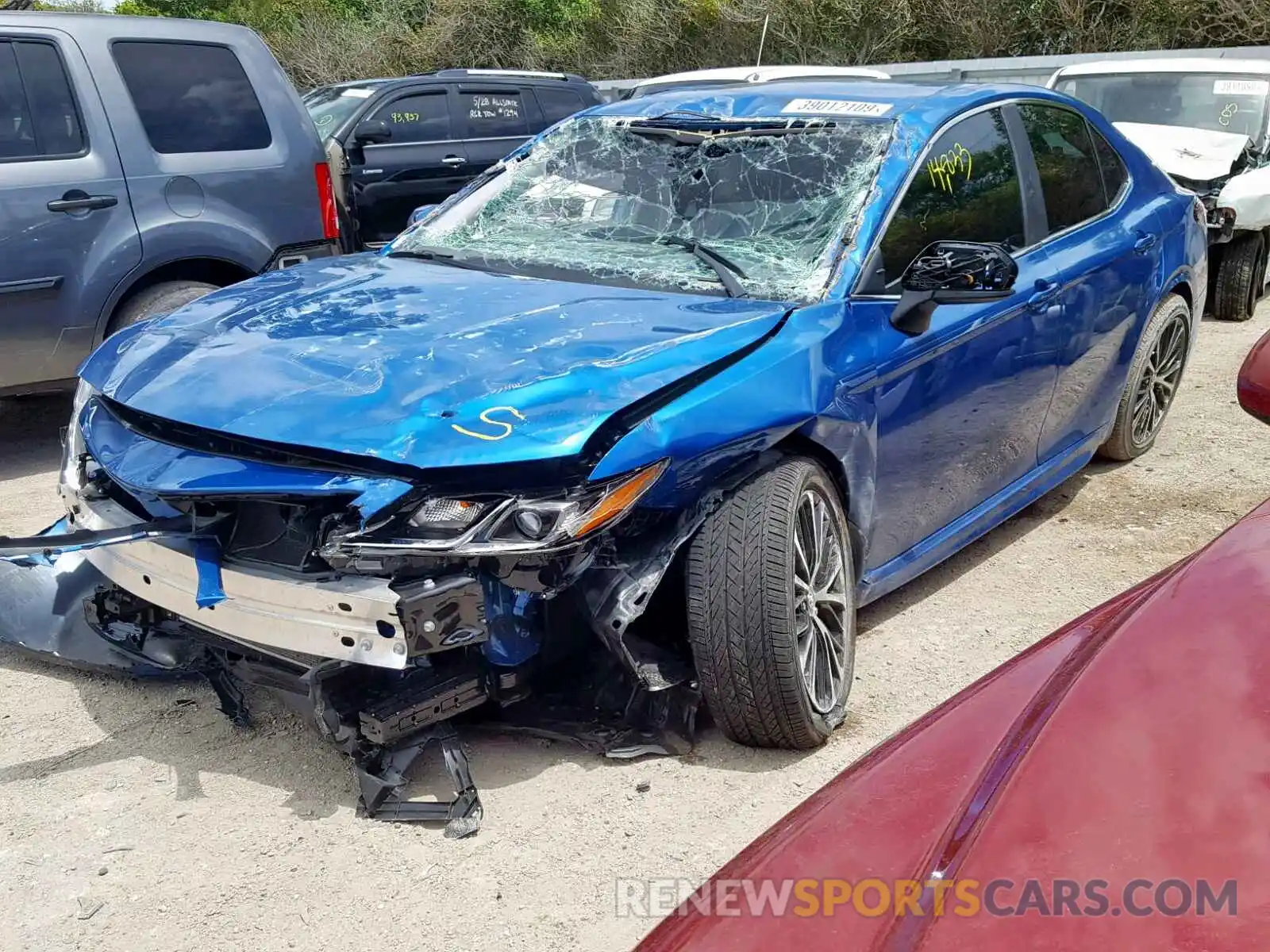 2 Photograph of a damaged car 4T1B11HK8KU180224 TOYOTA CAMRY 2019