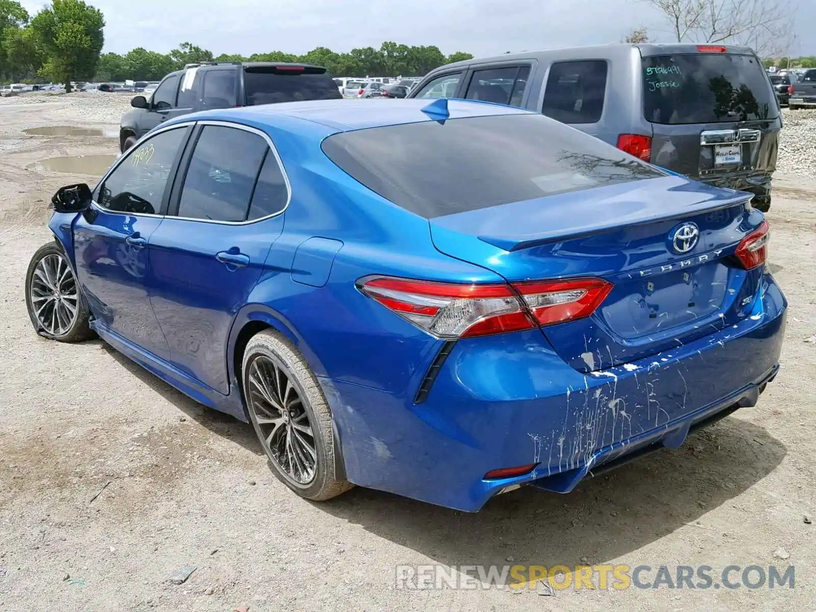 3 Photograph of a damaged car 4T1B11HK8KU180224 TOYOTA CAMRY 2019