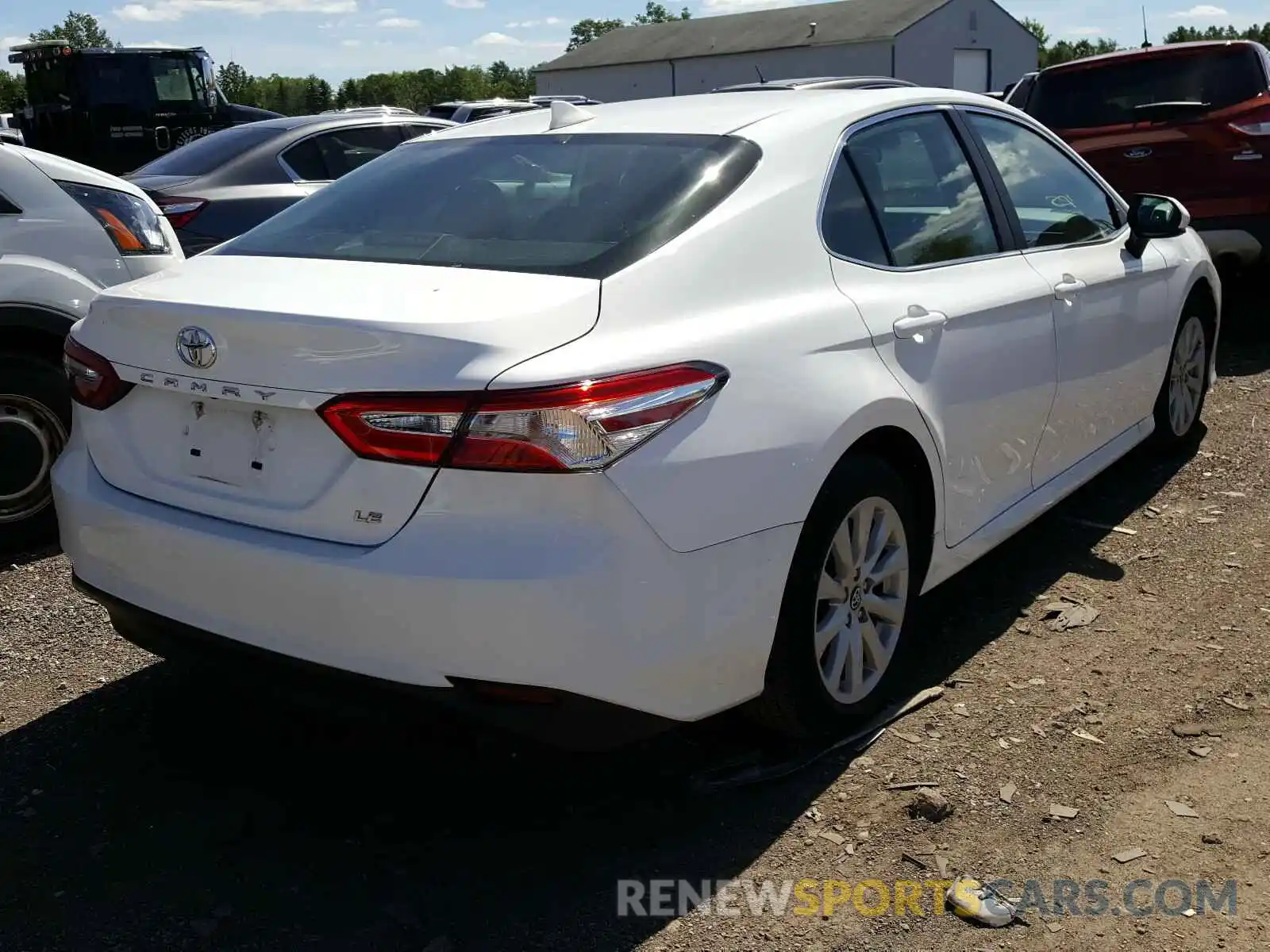 4 Photograph of a damaged car 4T1B11HK8KU180532 TOYOTA CAMRY 2019