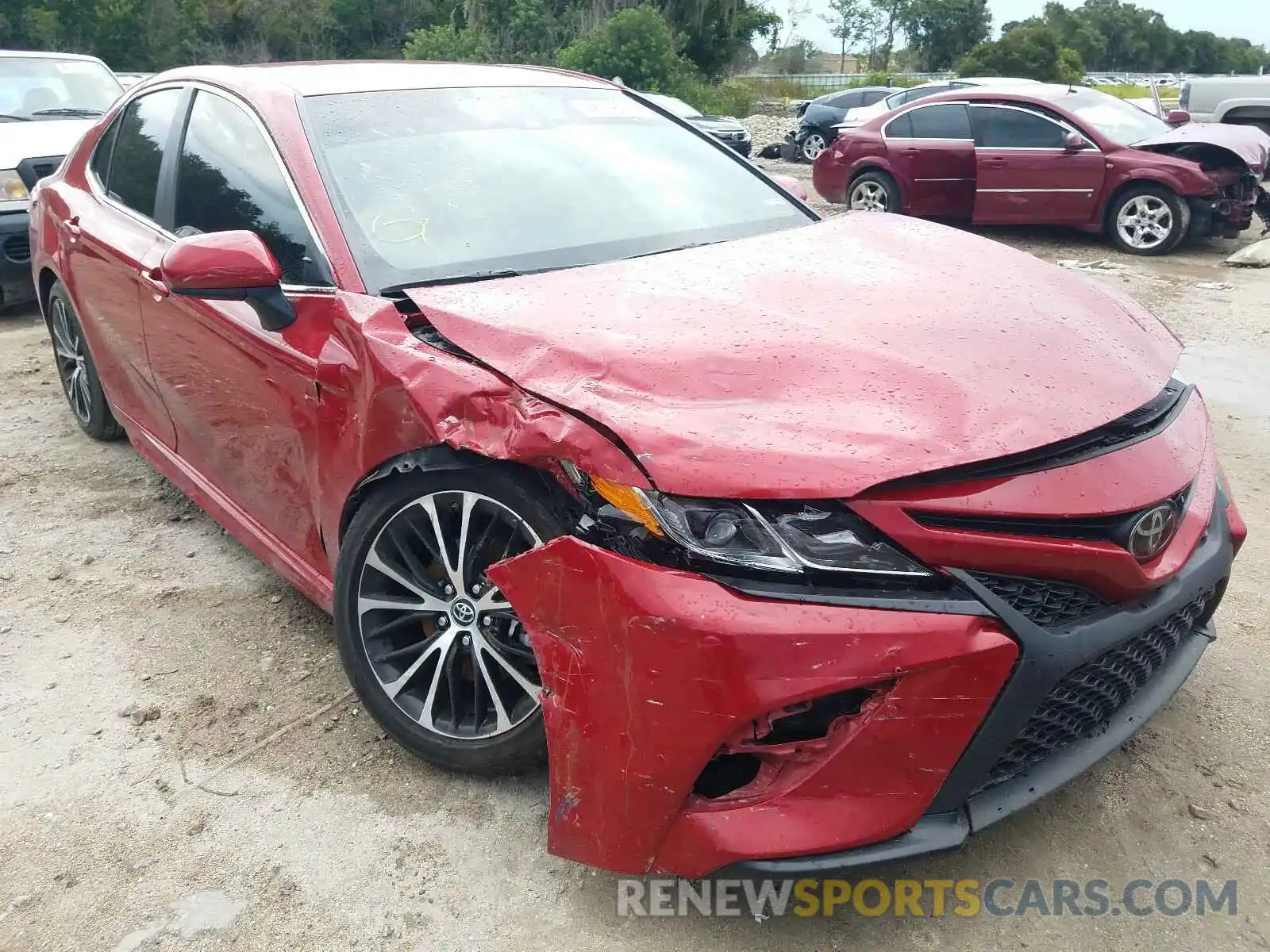 1 Photograph of a damaged car 4T1B11HK8KU180756 TOYOTA CAMRY 2019