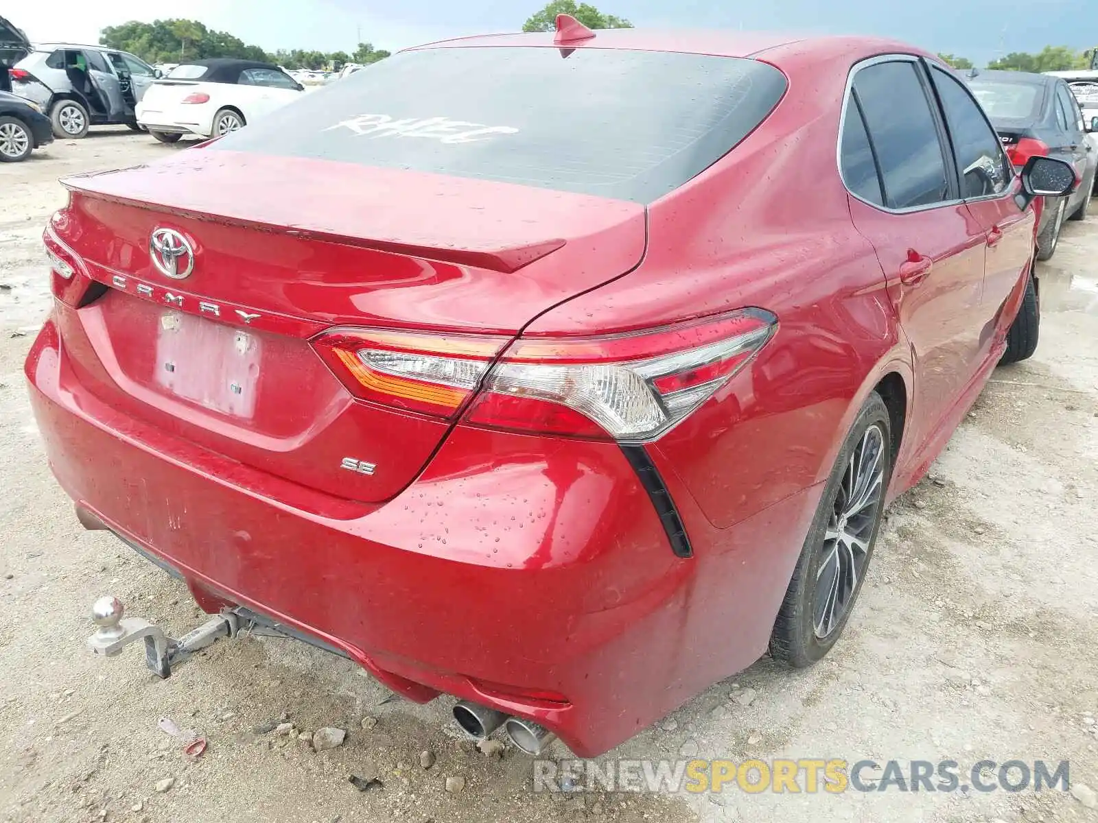 4 Photograph of a damaged car 4T1B11HK8KU180756 TOYOTA CAMRY 2019