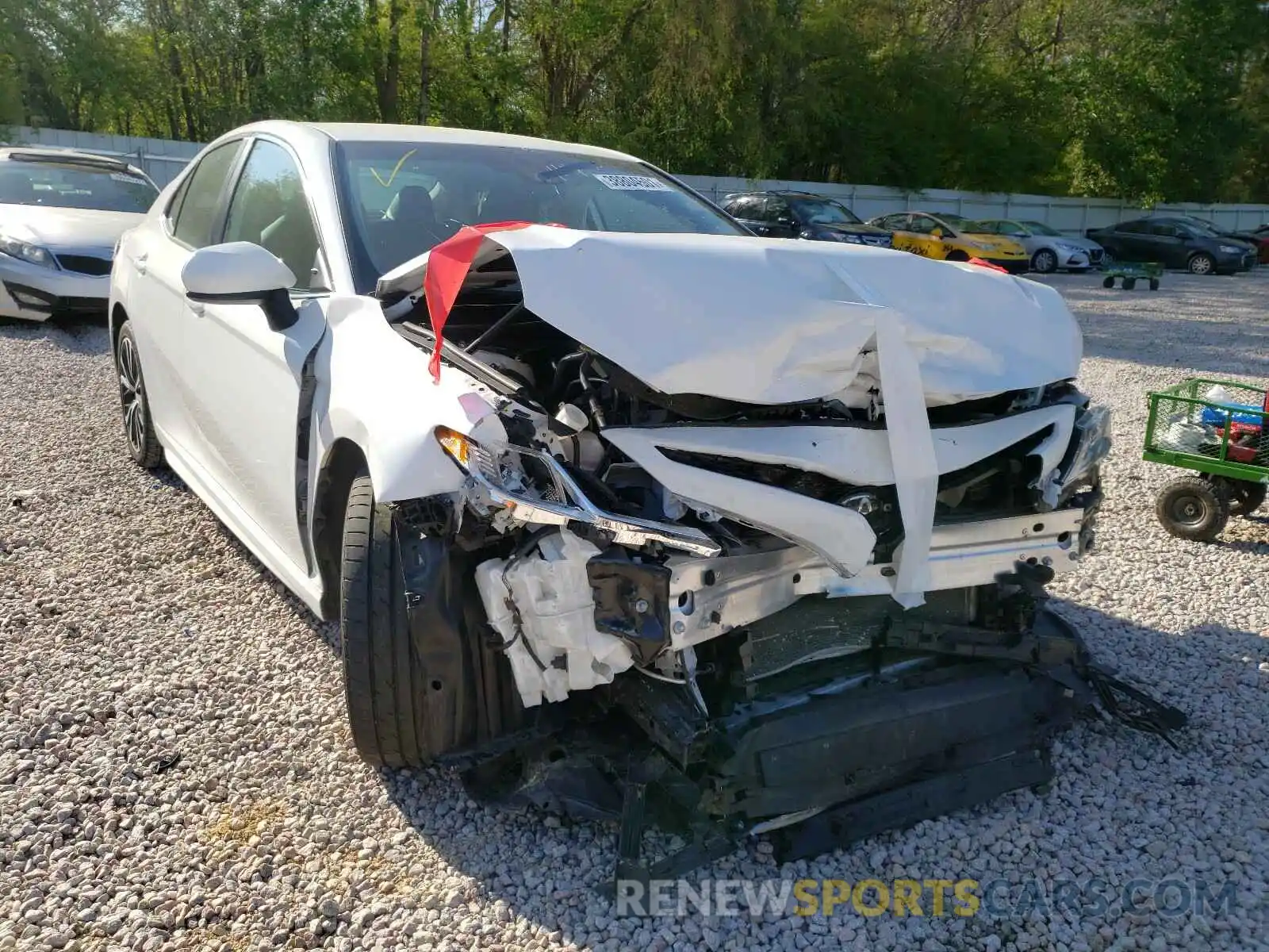 1 Photograph of a damaged car 4T1B11HK8KU182233 TOYOTA CAMRY 2019