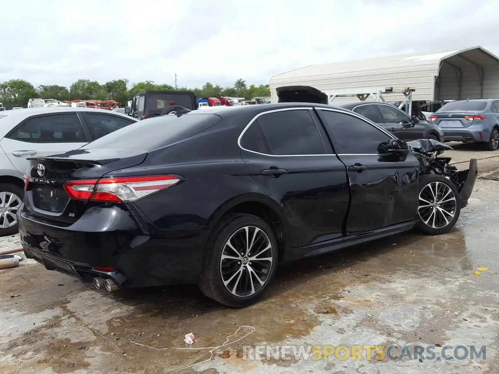 4 Фотография поврежденного автомобиля 4T1B11HK8KU184418 TOYOTA CAMRY 2019