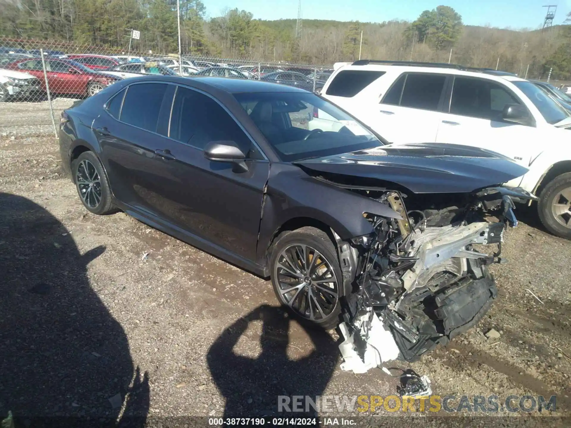 1 Photograph of a damaged car 4T1B11HK8KU185536 TOYOTA CAMRY 2019