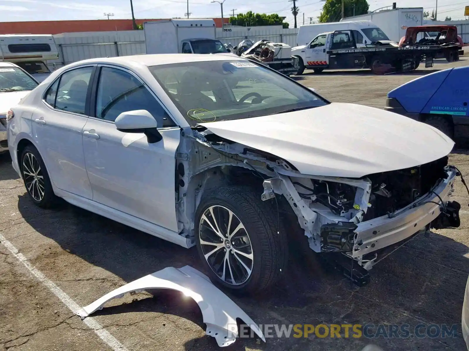 1 Photograph of a damaged car 4T1B11HK8KU190851 TOYOTA CAMRY 2019