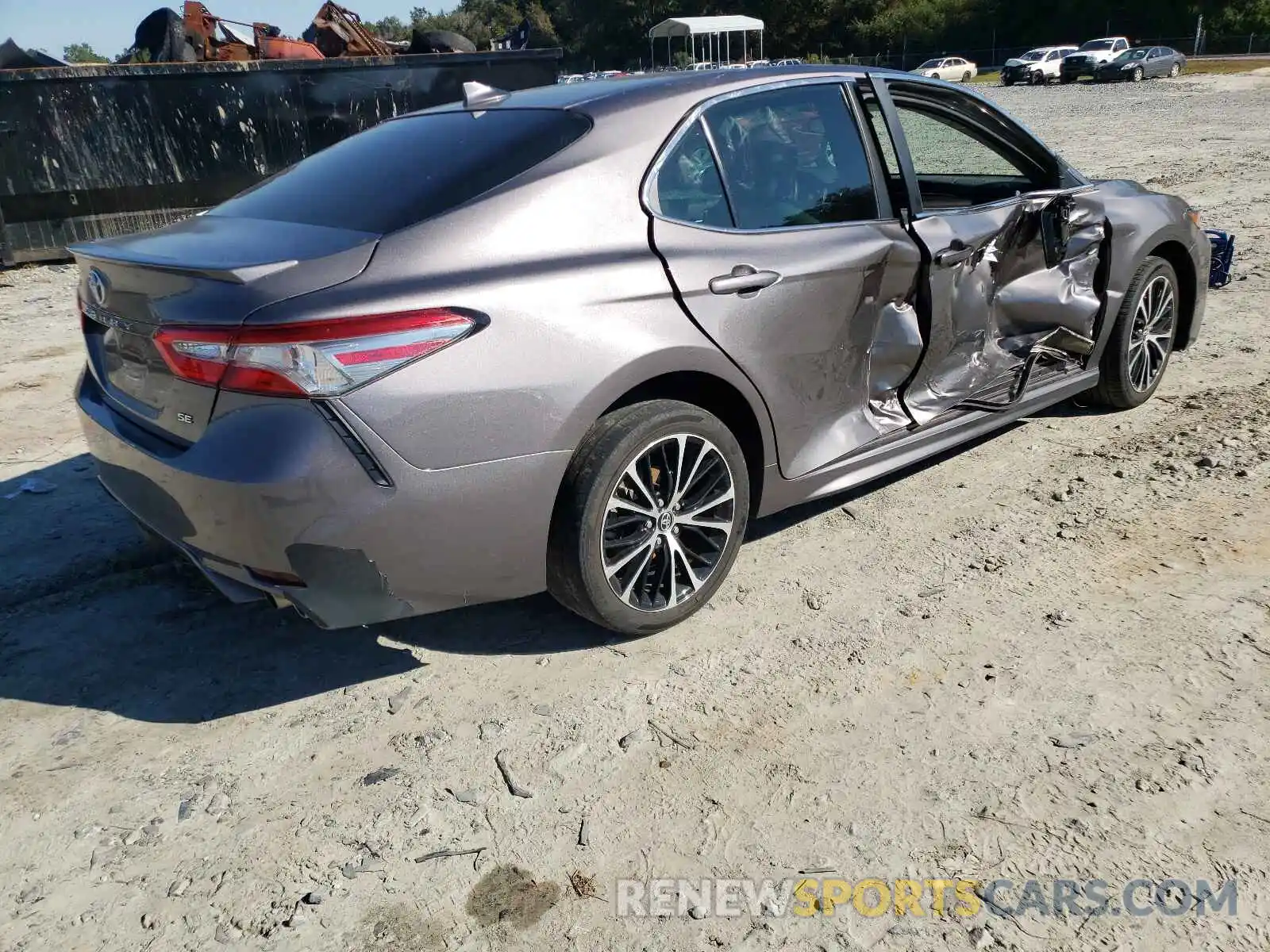 4 Photograph of a damaged car 4T1B11HK8KU192910 TOYOTA CAMRY 2019